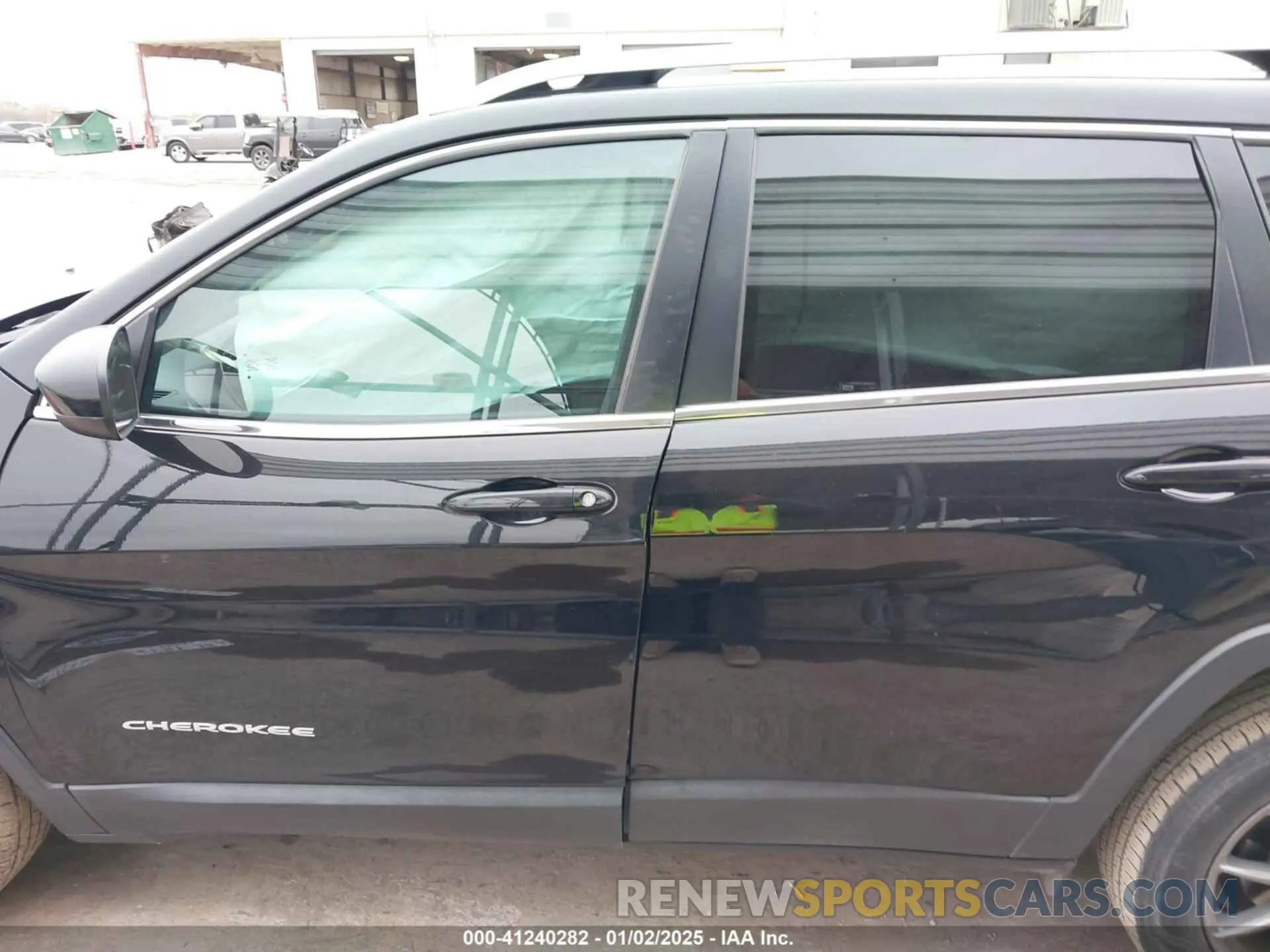 14 Photograph of a damaged car 1C4PJLCB6KD357821 JEEP CHEROKEE 2019