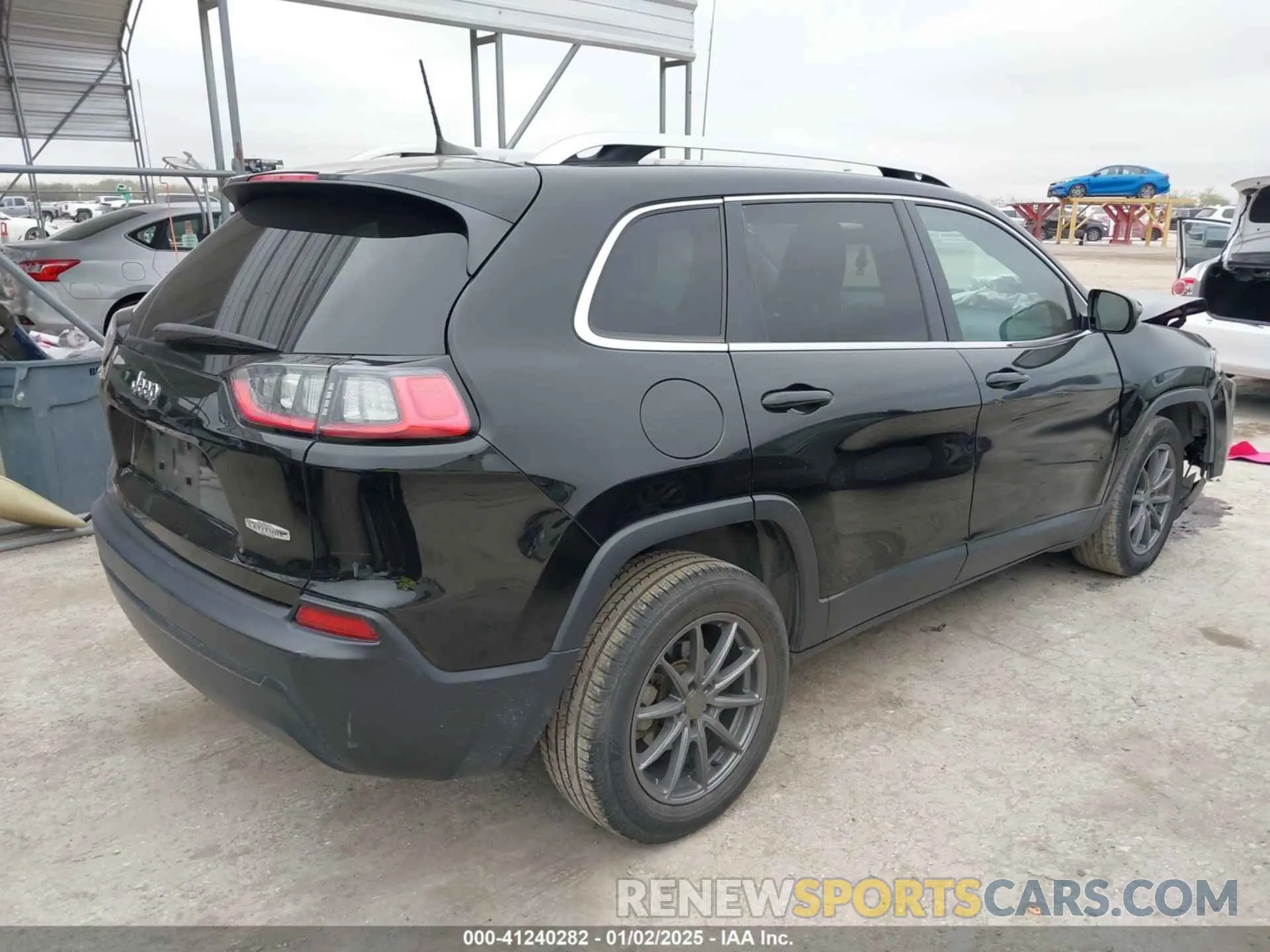 4 Photograph of a damaged car 1C4PJLCB6KD357821 JEEP CHEROKEE 2019