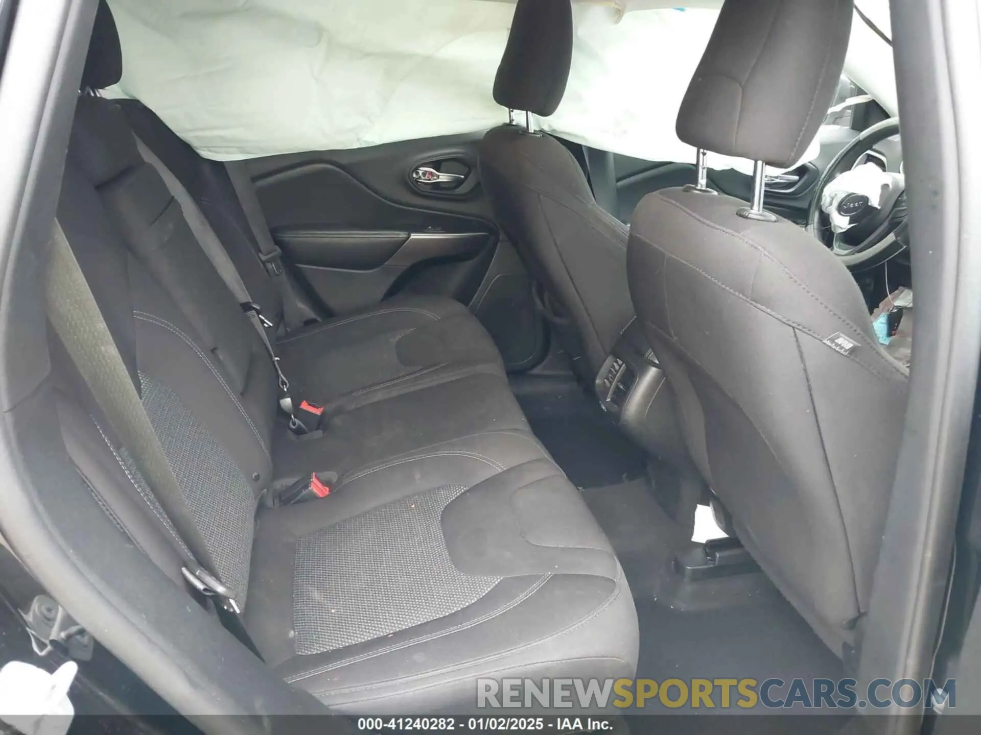 8 Photograph of a damaged car 1C4PJLCB6KD357821 JEEP CHEROKEE 2019