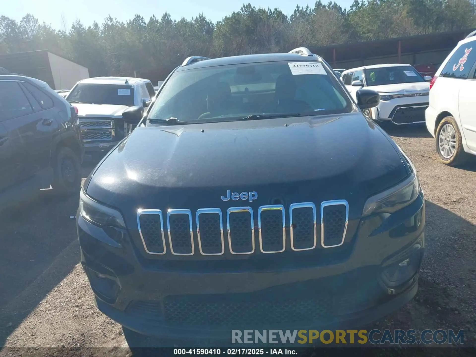 12 Photograph of a damaged car 1C4PJLCB6KD373310 JEEP CHEROKEE 2019