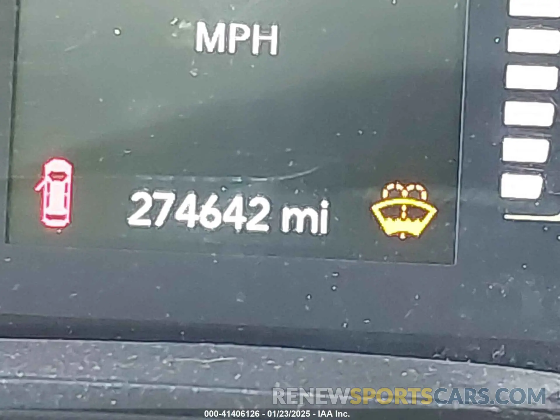 15 Photograph of a damaged car 1C4PJLCB6KD373470 JEEP CHEROKEE 2019