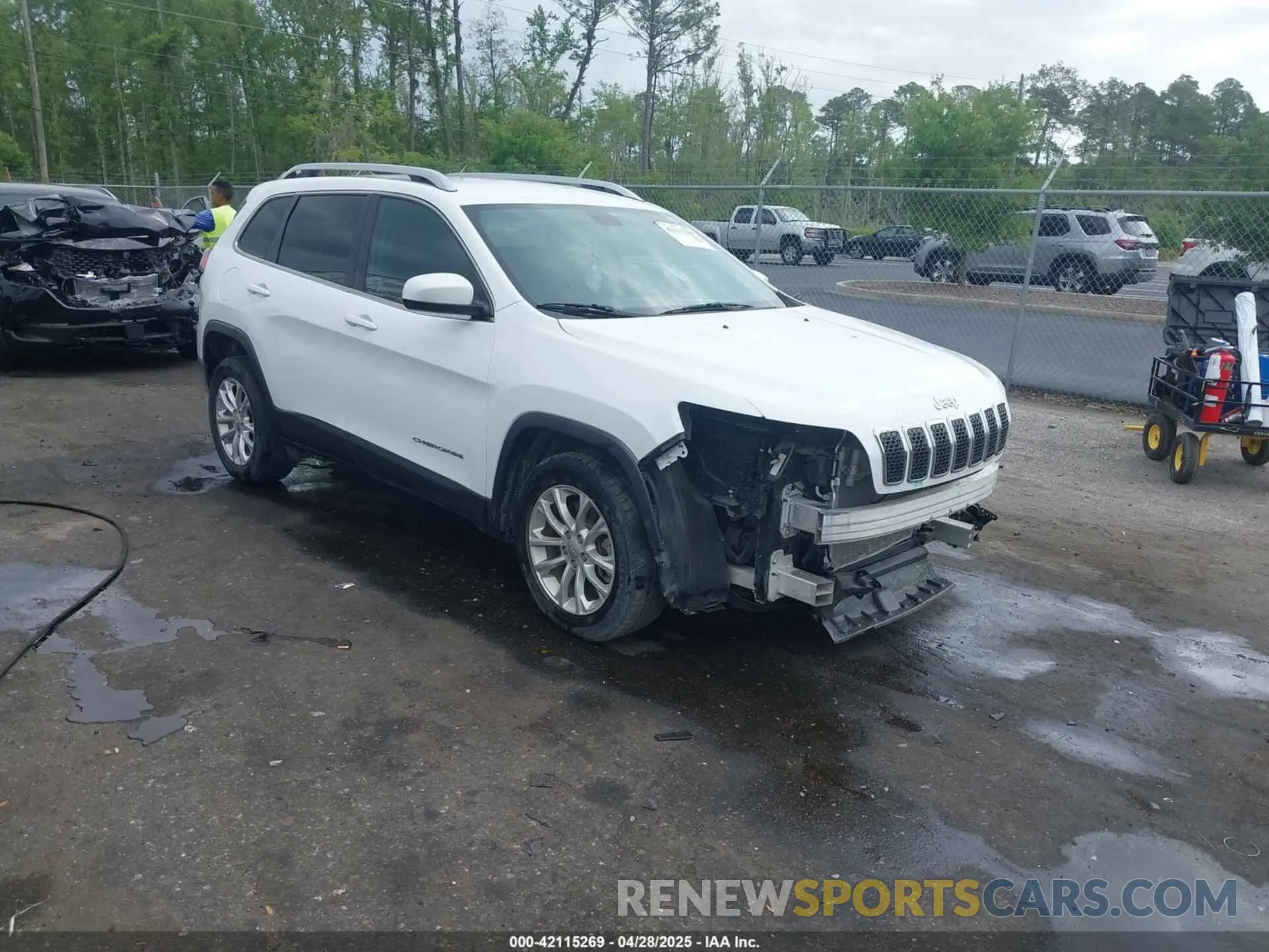 1 Фотография поврежденного автомобиля 1C4PJLCB8KD416836 JEEP CHEROKEE 2019