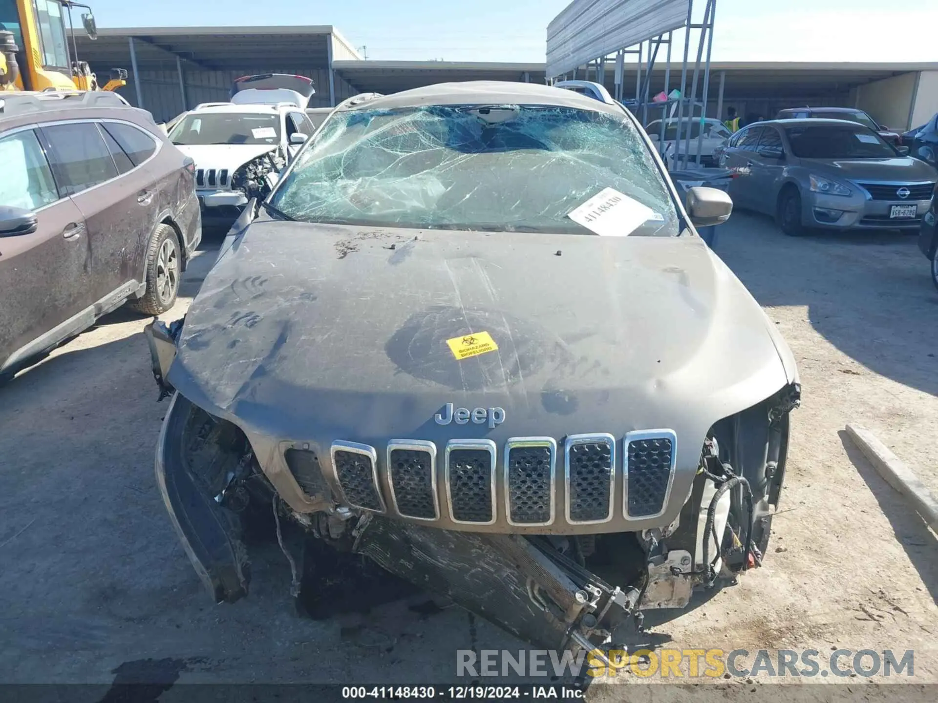 12 Фотография поврежденного автомобиля 1C4PJLCB9KD396080 JEEP CHEROKEE 2019