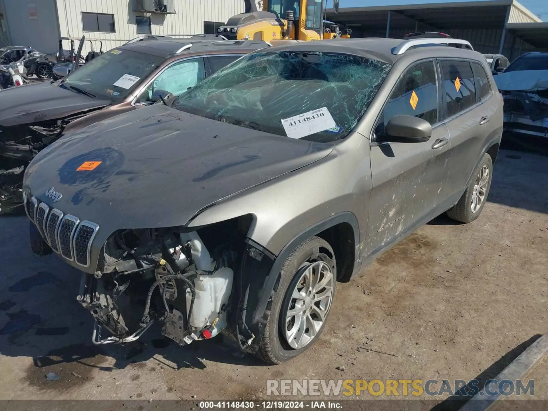 2 Фотография поврежденного автомобиля 1C4PJLCB9KD396080 JEEP CHEROKEE 2019