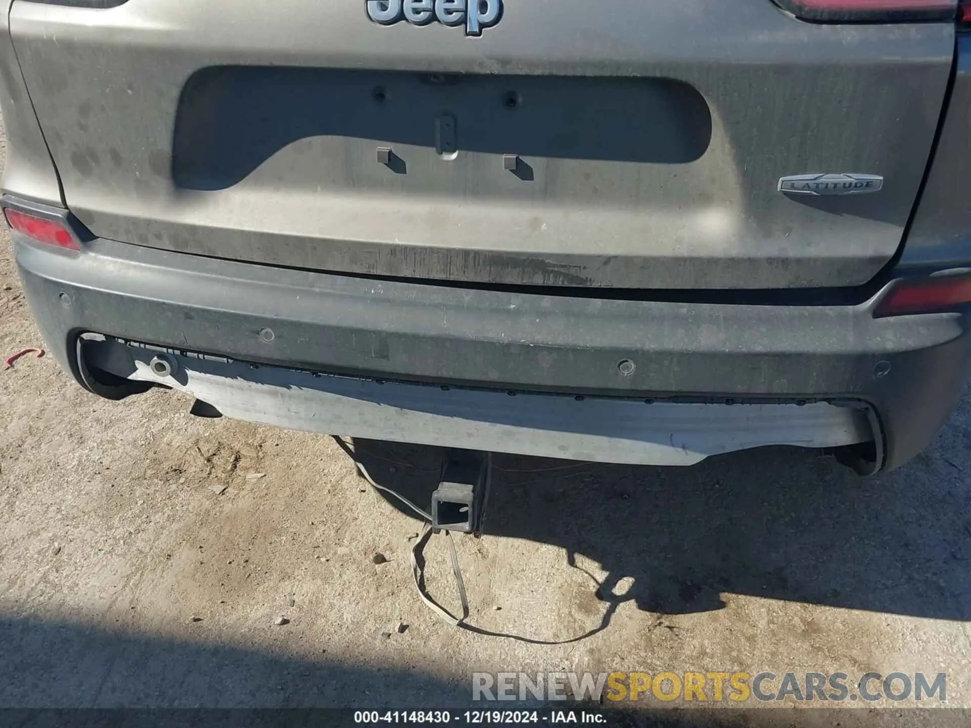 6 Фотография поврежденного автомобиля 1C4PJLCB9KD396080 JEEP CHEROKEE 2019