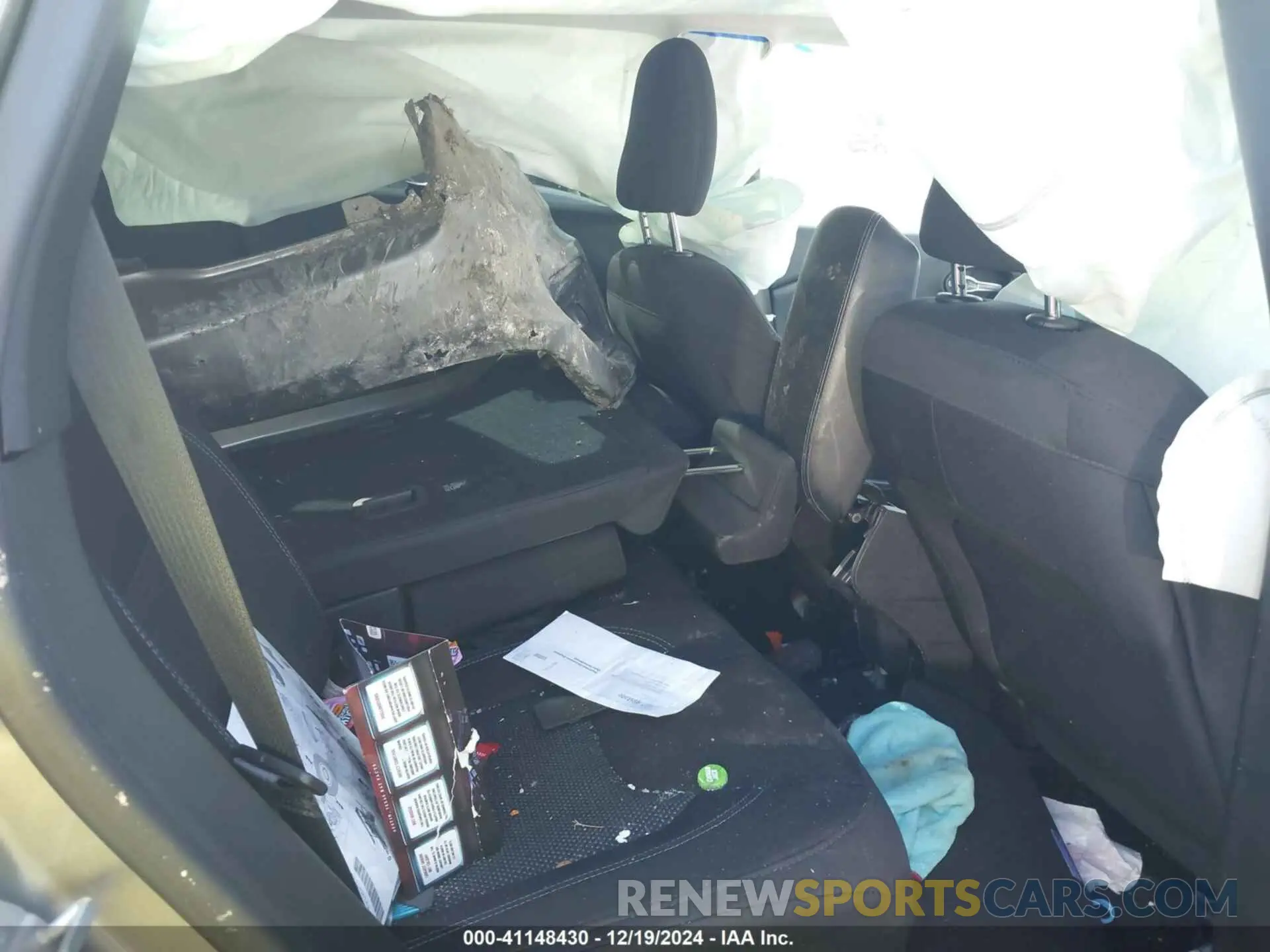 8 Фотография поврежденного автомобиля 1C4PJLCB9KD396080 JEEP CHEROKEE 2019