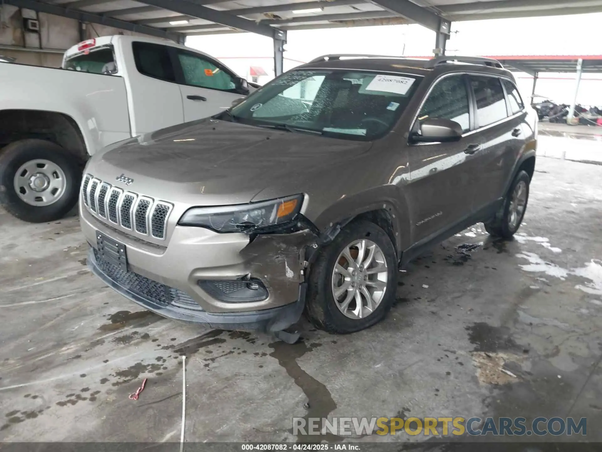 6 Photograph of a damaged car 1C4PJLCBXKD285182 JEEP CHEROKEE 2019