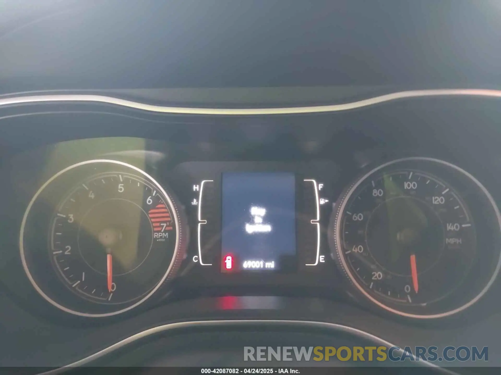 7 Photograph of a damaged car 1C4PJLCBXKD285182 JEEP CHEROKEE 2019