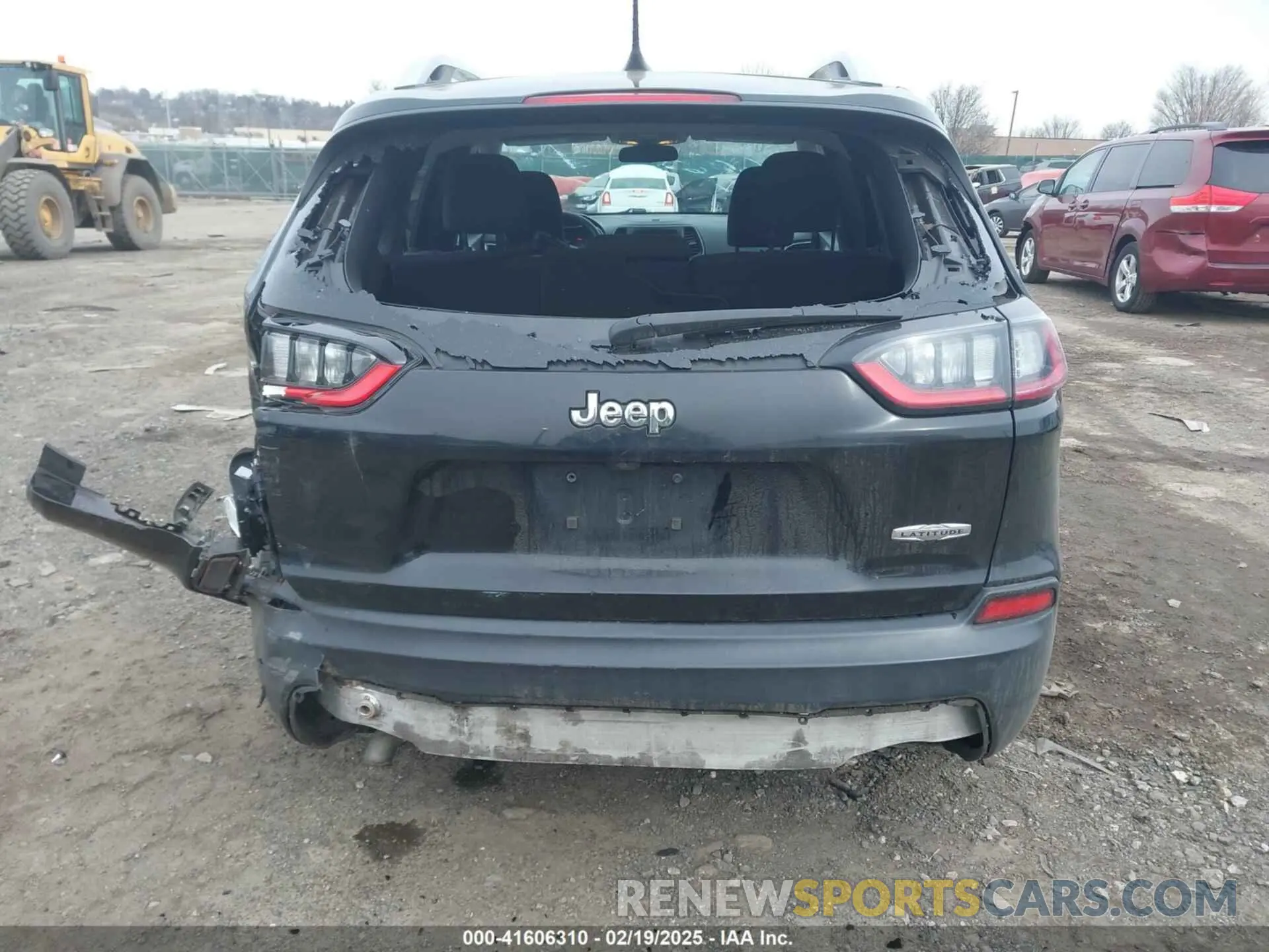 15 Photograph of a damaged car 1C4PJLCBXKD285702 JEEP CHEROKEE 2019