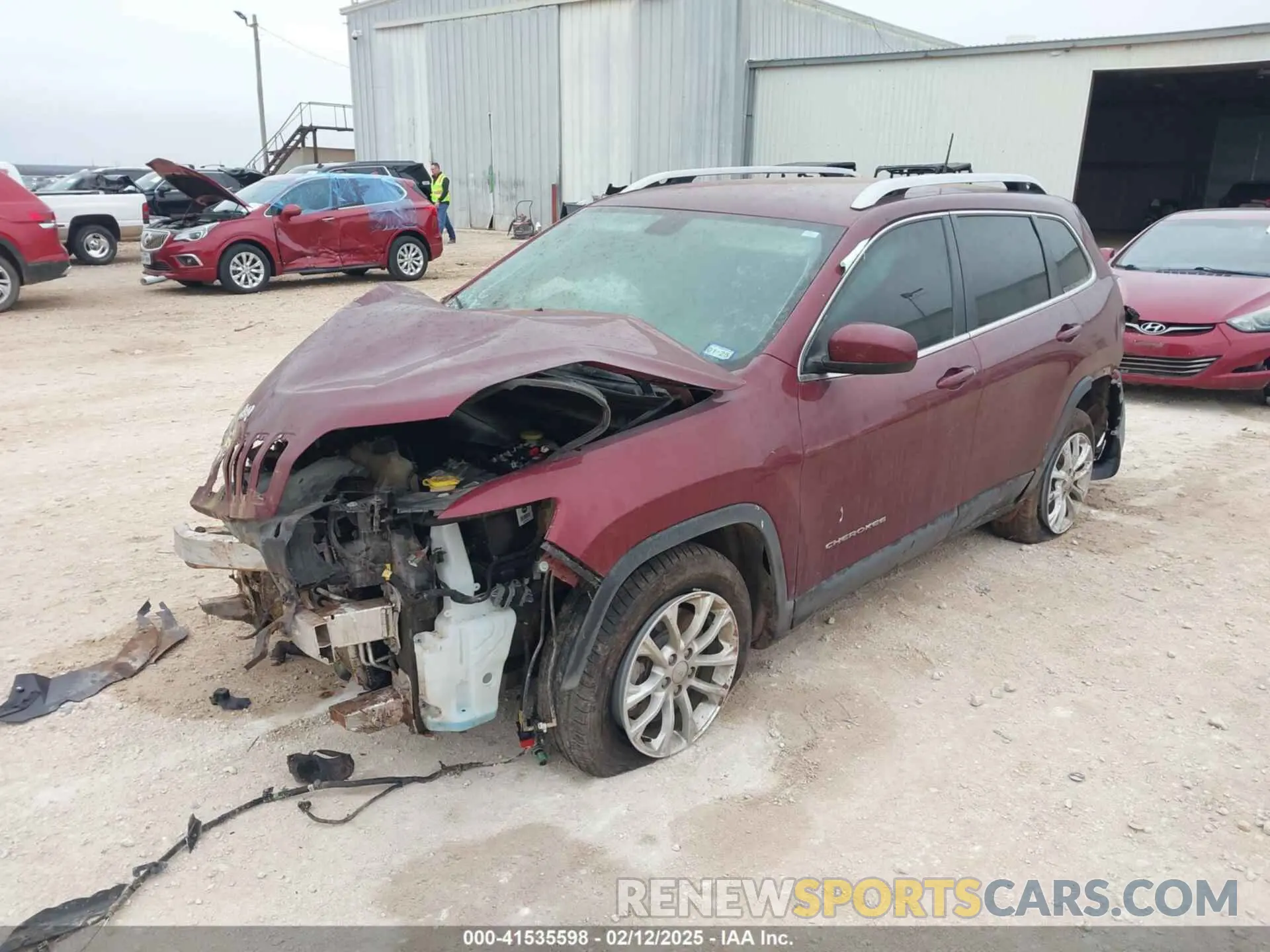2 Фотография поврежденного автомобиля 1C4PJLCBXKD403814 JEEP CHEROKEE 2019