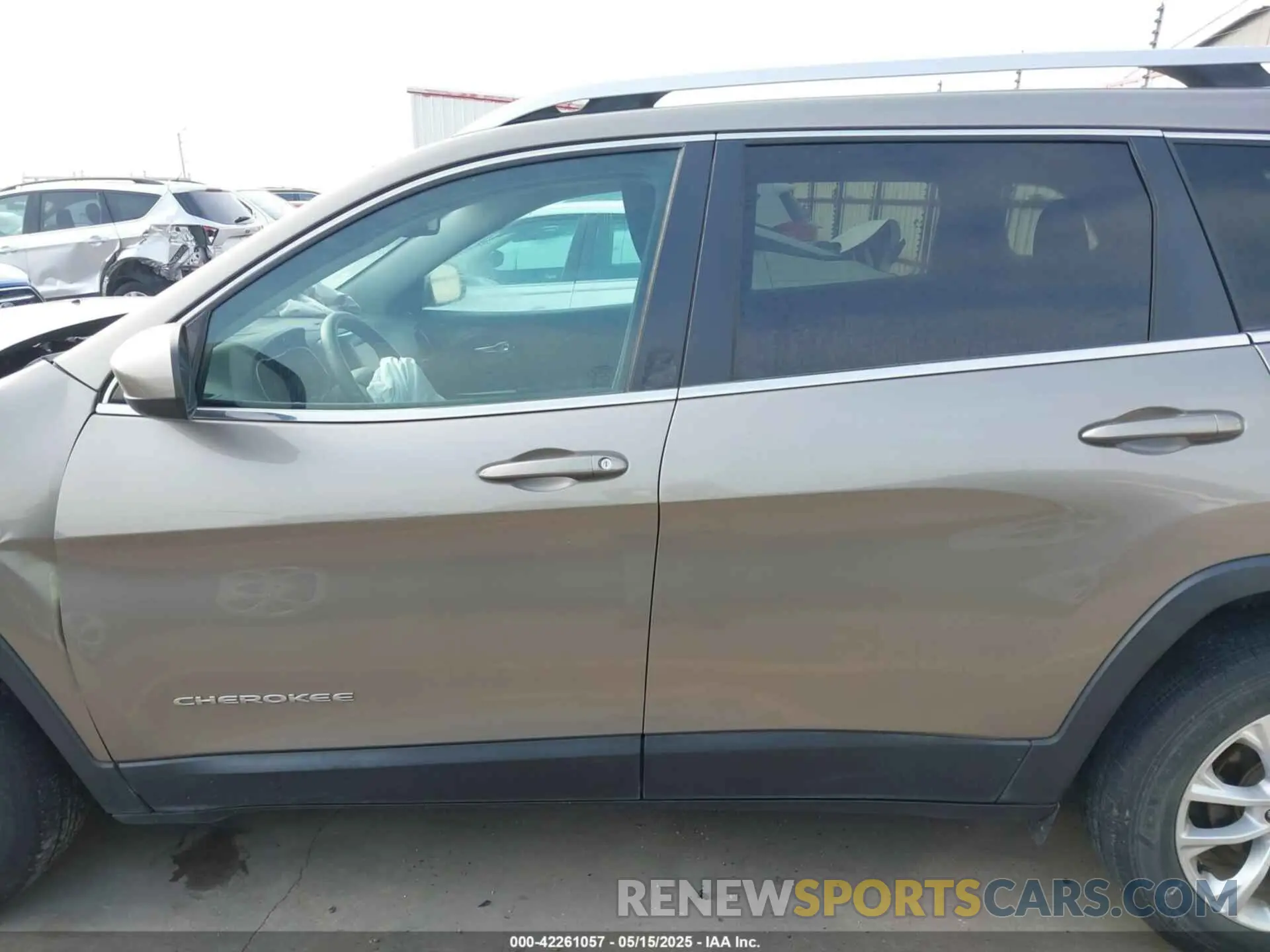 15 Фотография поврежденного автомобиля 1C4PJLCBXKD416644 JEEP CHEROKEE 2019