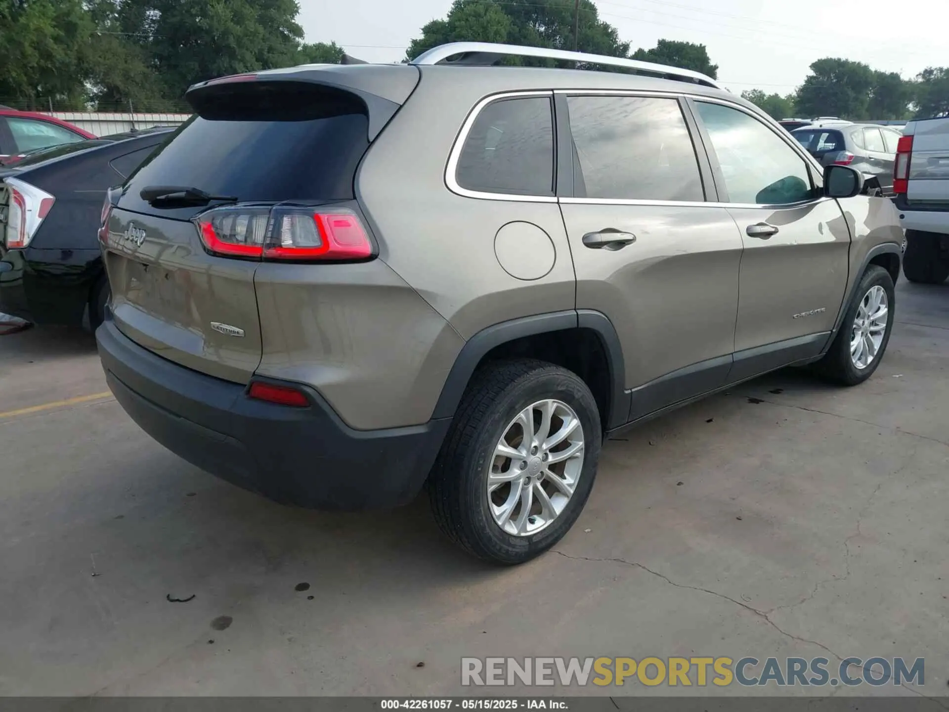 4 Фотография поврежденного автомобиля 1C4PJLCBXKD416644 JEEP CHEROKEE 2019
