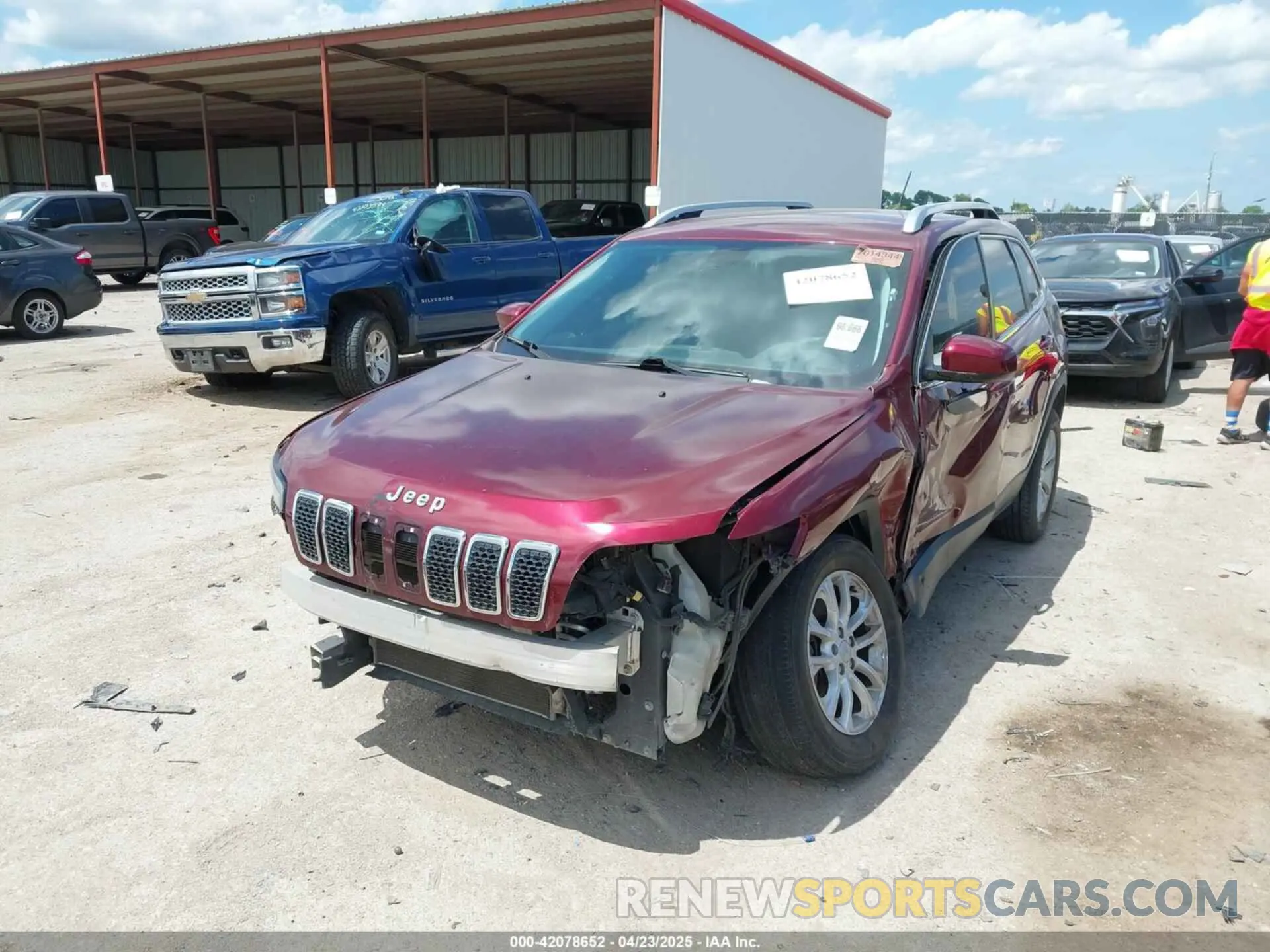 2 Photograph of a damaged car 1C4PJLCBXKD439700 JEEP CHEROKEE 2019