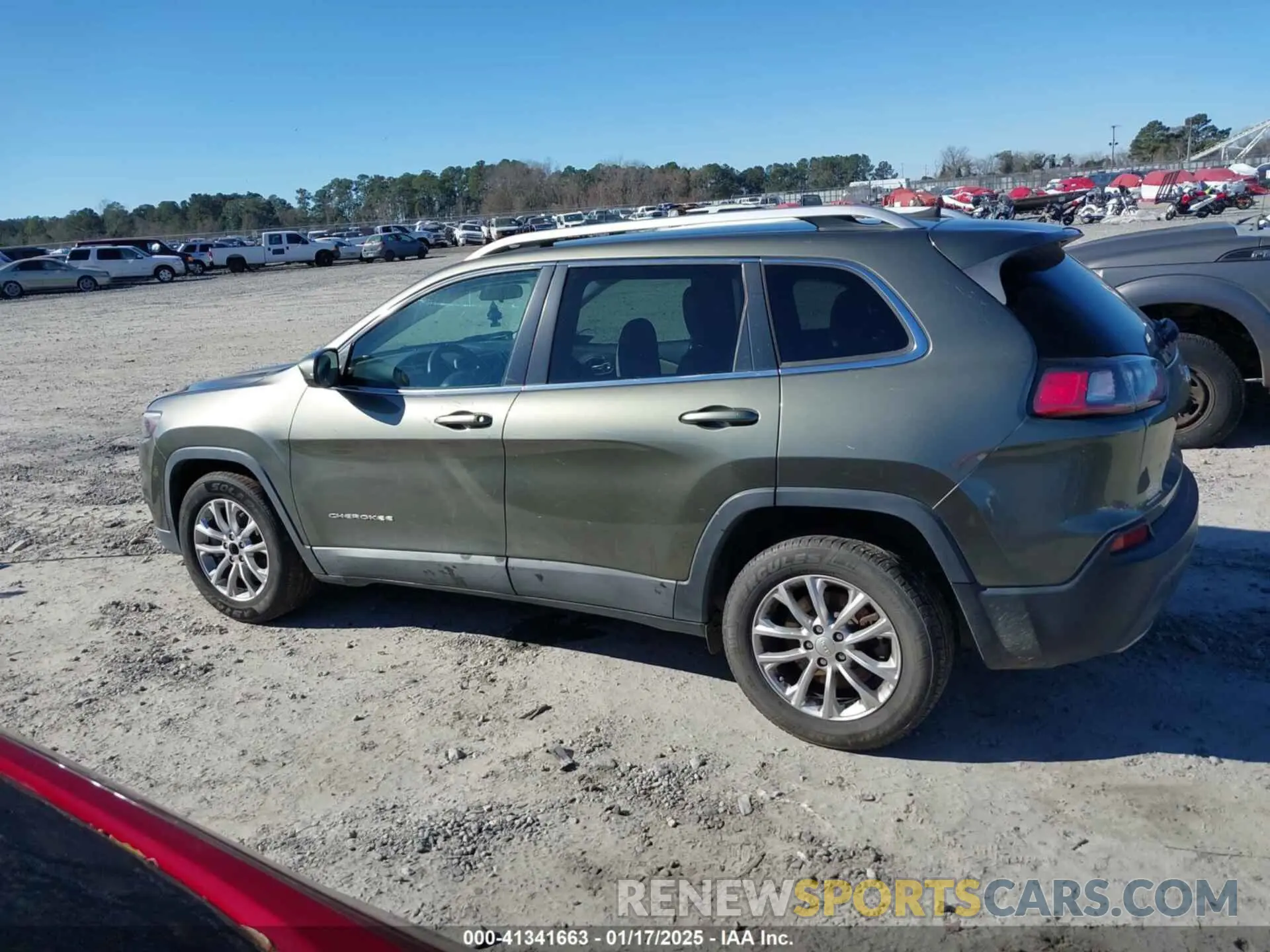 14 Photograph of a damaged car 1C4PJLCX1KD120603 JEEP CHEROKEE 2019