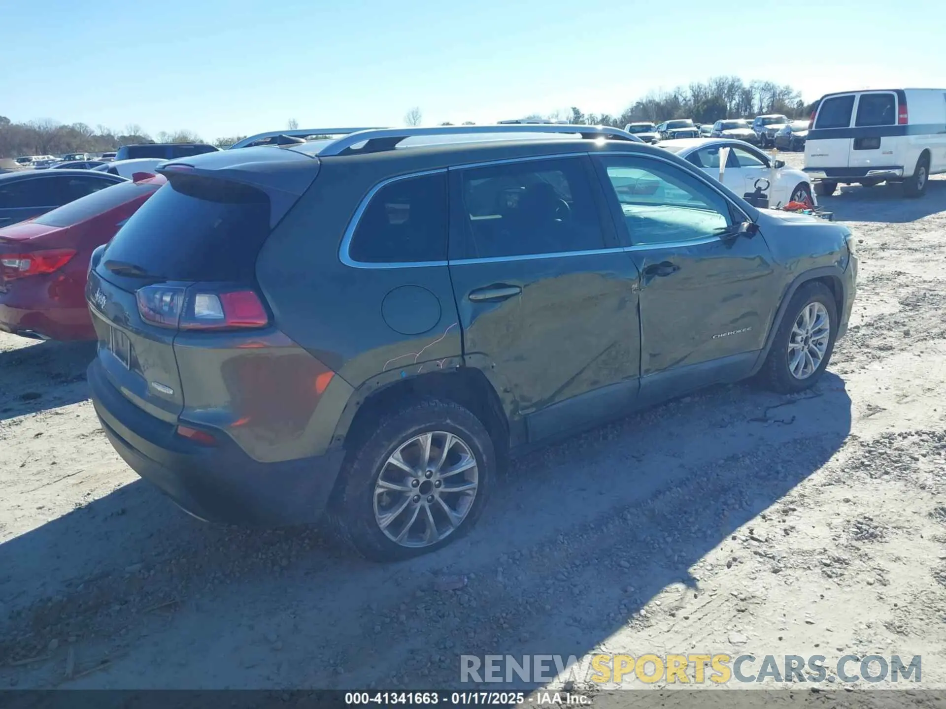 4 Photograph of a damaged car 1C4PJLCX1KD120603 JEEP CHEROKEE 2019