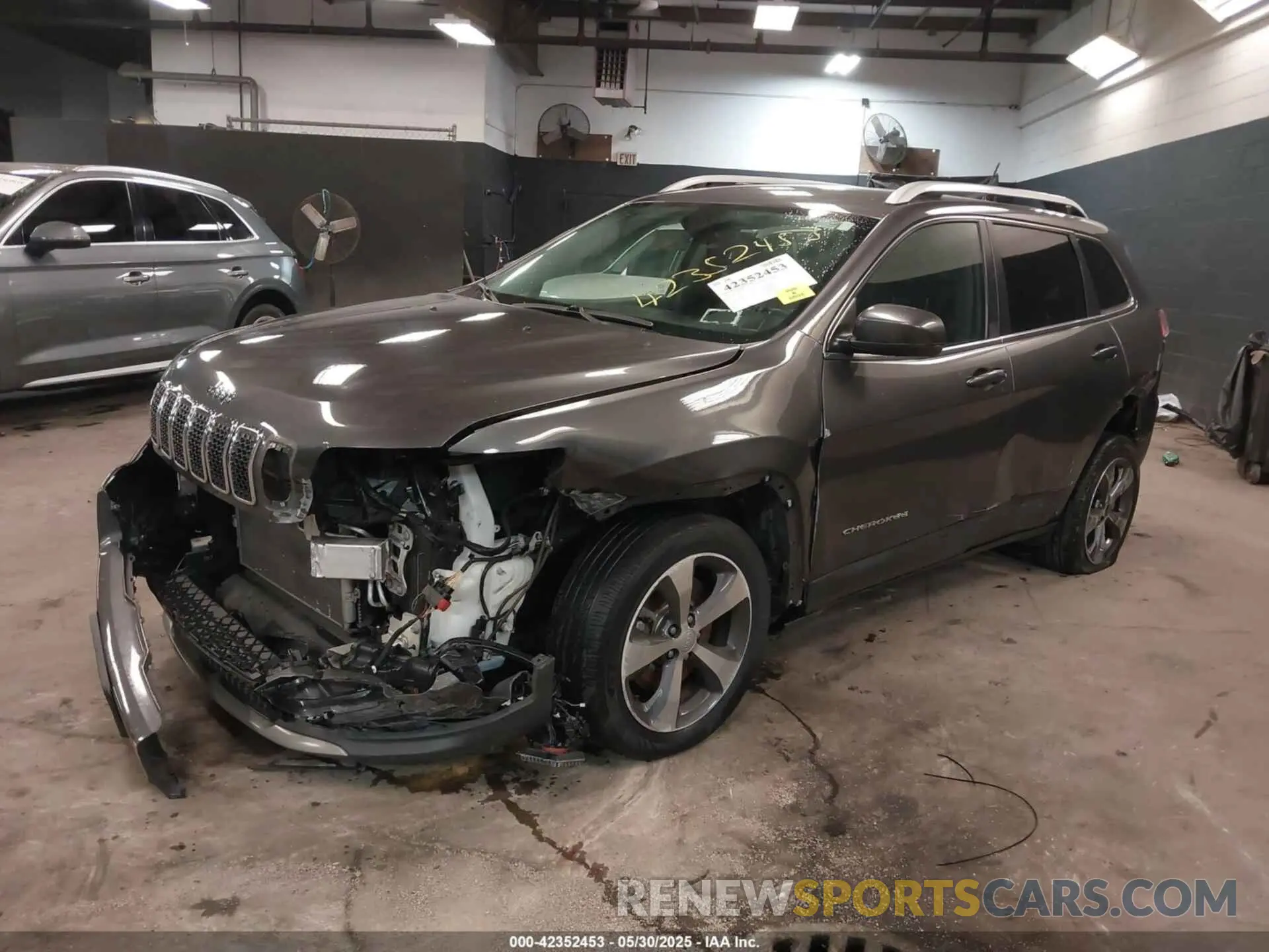 2 Photograph of a damaged car 1C4PJLDB0KD427571 JEEP CHEROKEE 2019