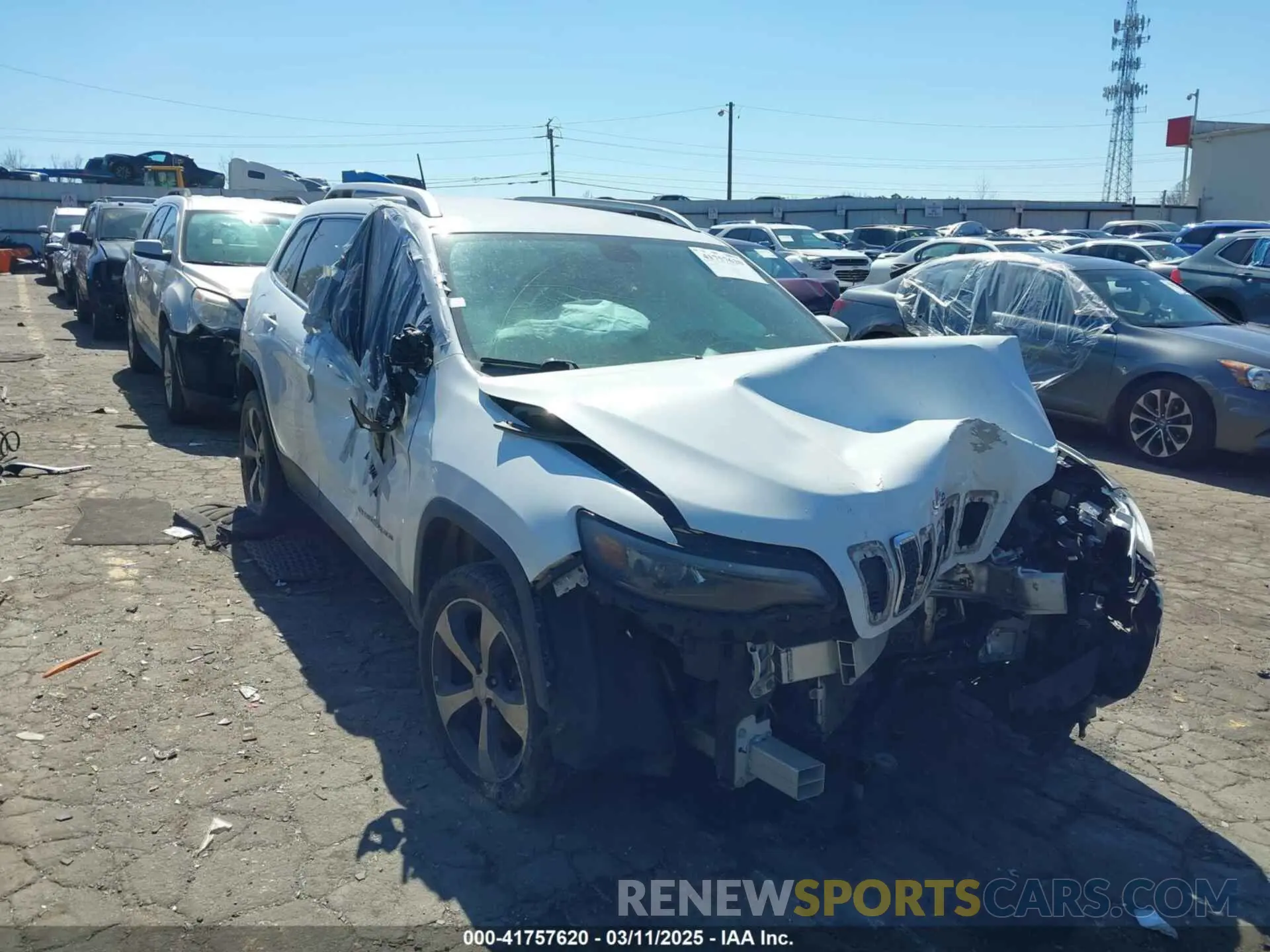 1 Photograph of a damaged car 1C4PJLDB1KD302241 JEEP CHEROKEE 2019