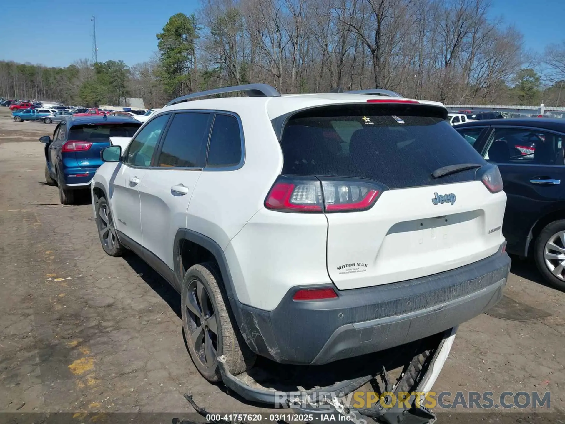 3 Photograph of a damaged car 1C4PJLDB1KD302241 JEEP CHEROKEE 2019