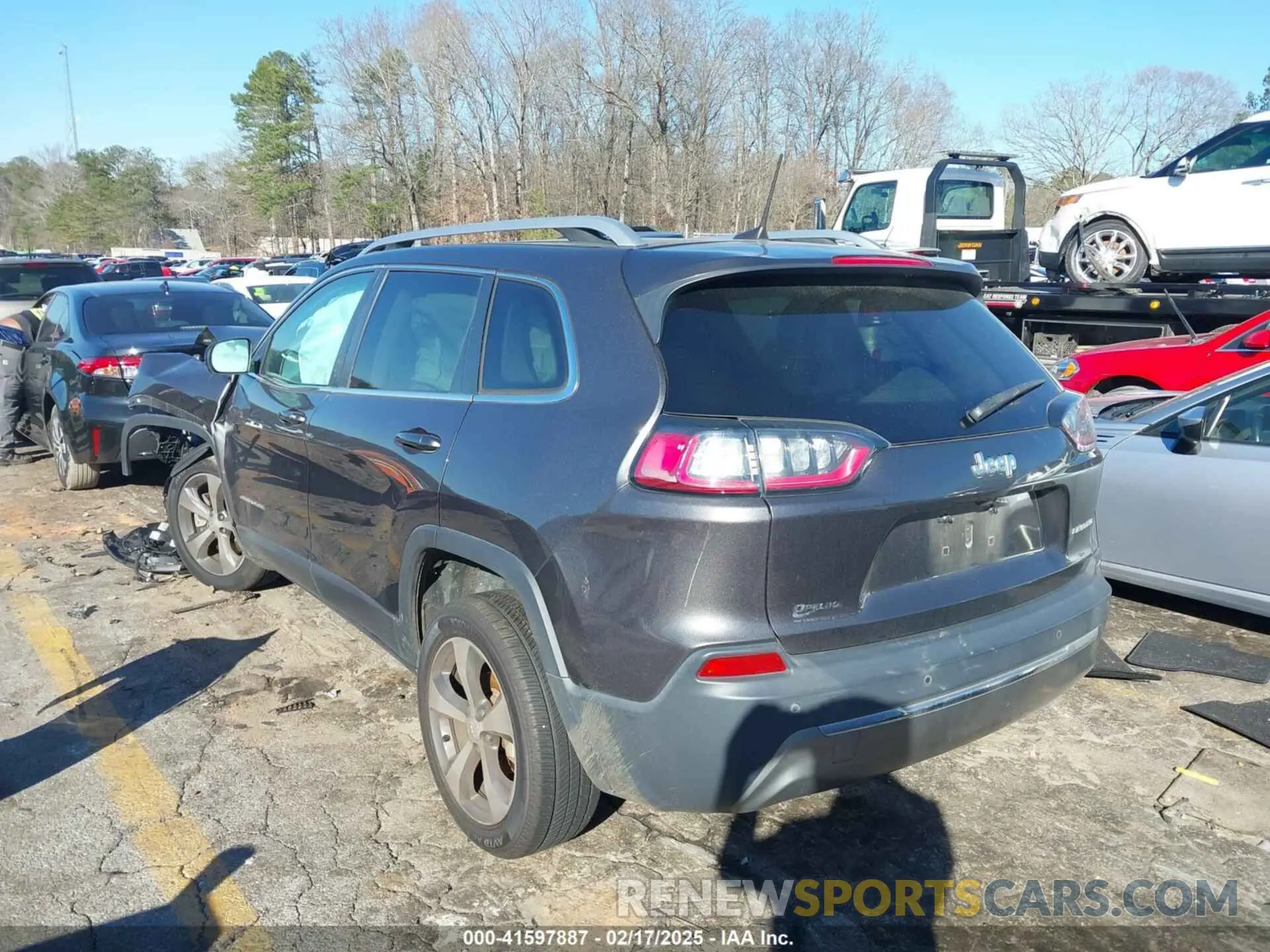 3 Фотография поврежденного автомобиля 1C4PJLDB2KD143844 JEEP CHEROKEE 2019
