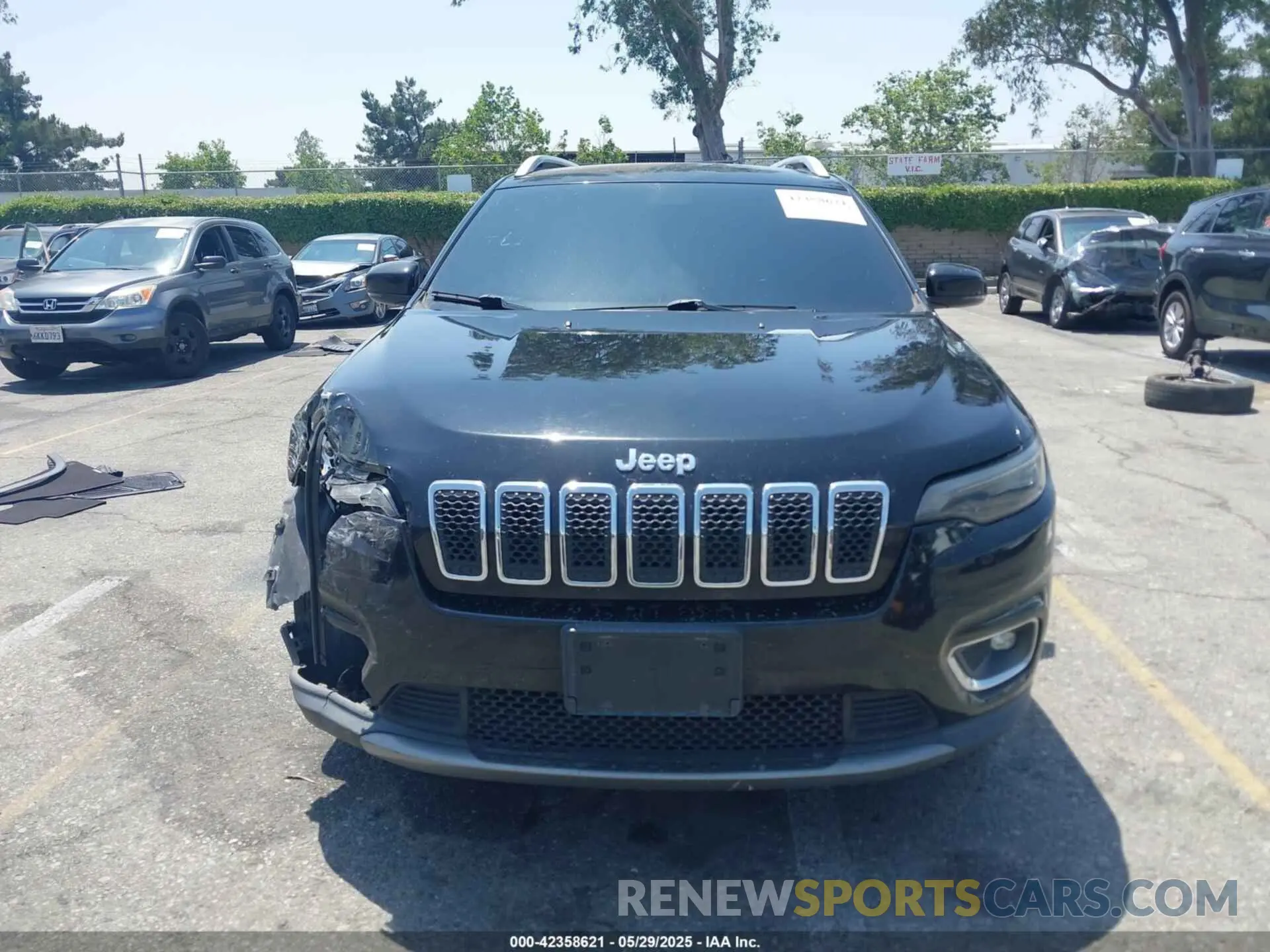 12 Фотография поврежденного автомобиля 1C4PJLDB3KD415866 JEEP CHEROKEE 2019