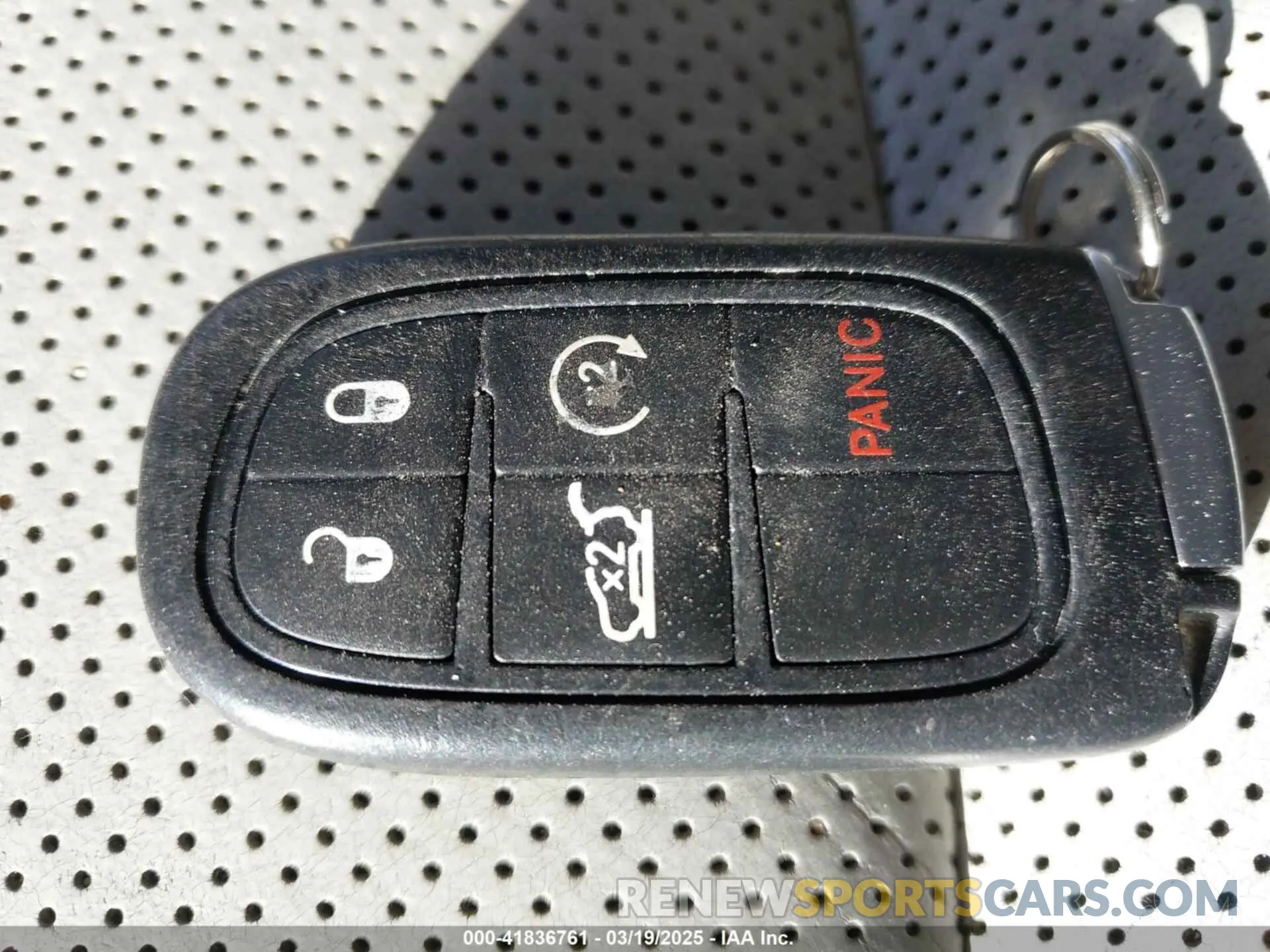 11 Photograph of a damaged car 1C4PJLDB4KD172228 JEEP CHEROKEE 2019
