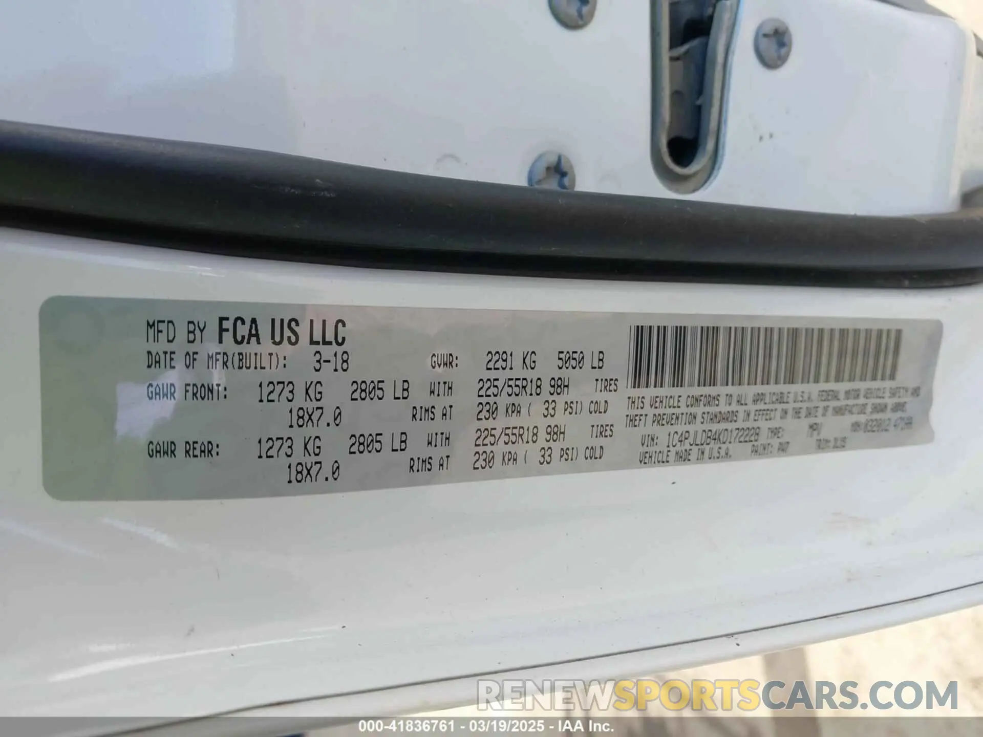 9 Photograph of a damaged car 1C4PJLDB4KD172228 JEEP CHEROKEE 2019