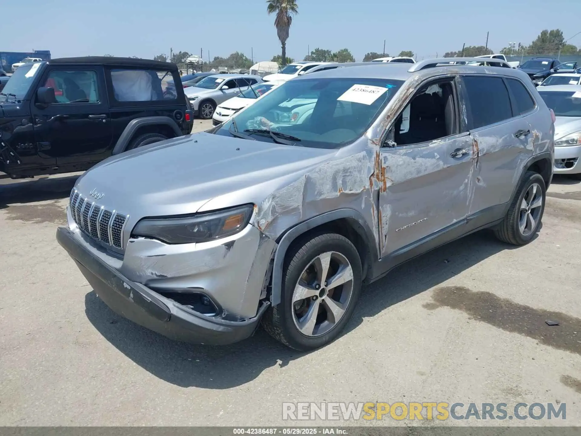 2 Photograph of a damaged car 1C4PJLDB7KD207845 JEEP CHEROKEE 2019