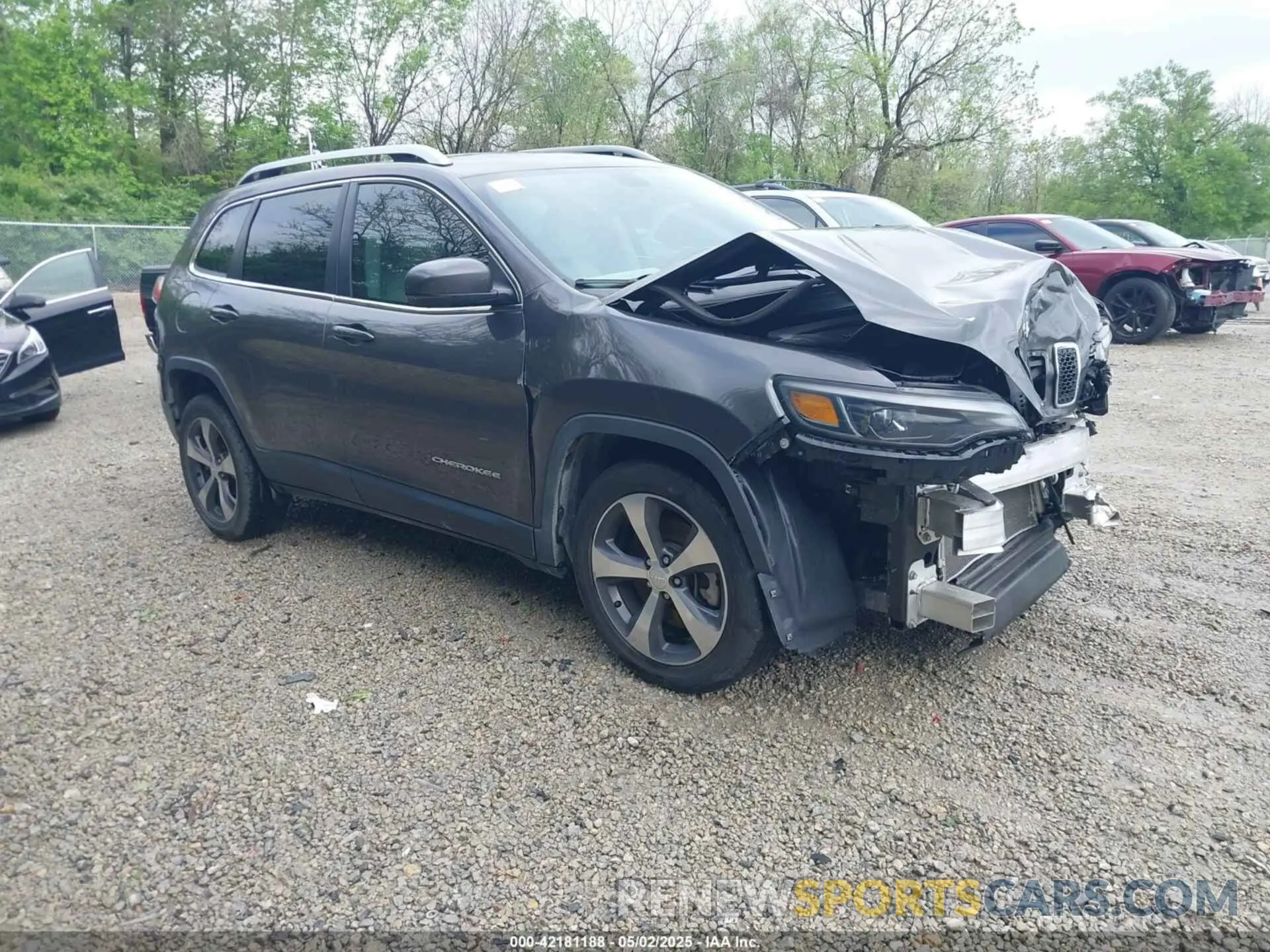 1 Фотография поврежденного автомобиля 1C4PJLDB8KD144495 JEEP CHEROKEE 2019