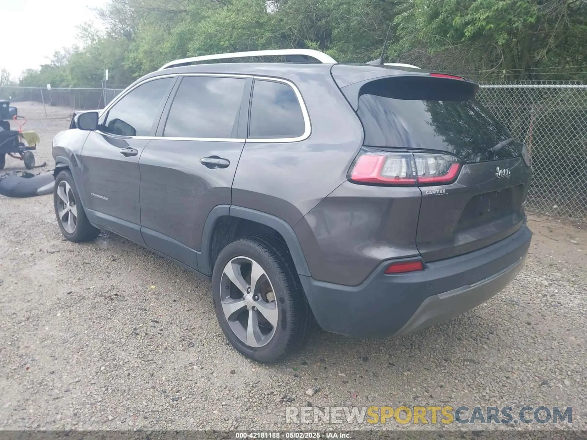 3 Фотография поврежденного автомобиля 1C4PJLDB8KD144495 JEEP CHEROKEE 2019