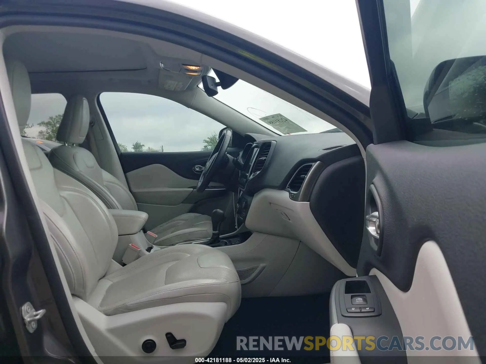 5 Фотография поврежденного автомобиля 1C4PJLDB8KD144495 JEEP CHEROKEE 2019