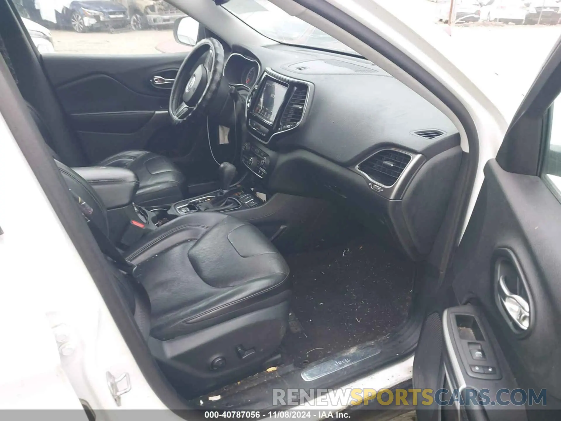 5 Фотография поврежденного автомобиля 1C4PJLDB8KD195916 JEEP CHEROKEE 2019