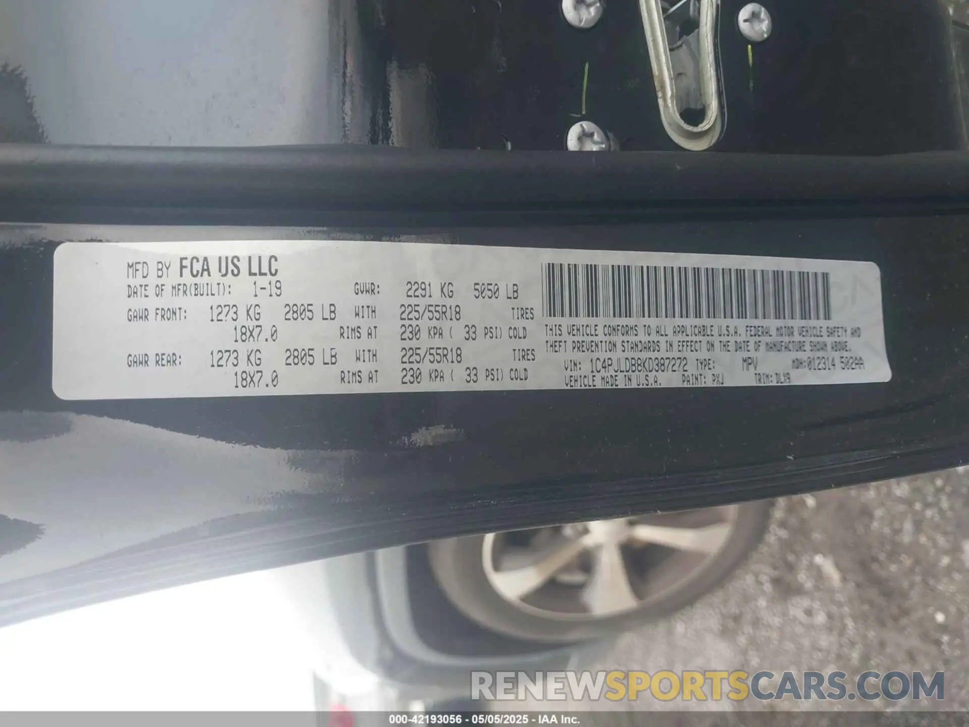 9 Photograph of a damaged car 1C4PJLDB8KD387272 JEEP CHEROKEE 2019
