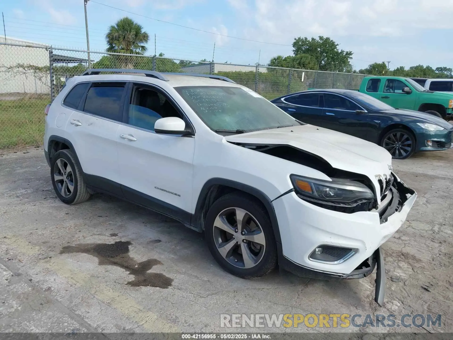 1 Photograph of a damaged car 1C4PJLDB9KD381271 JEEP CHEROKEE 2019