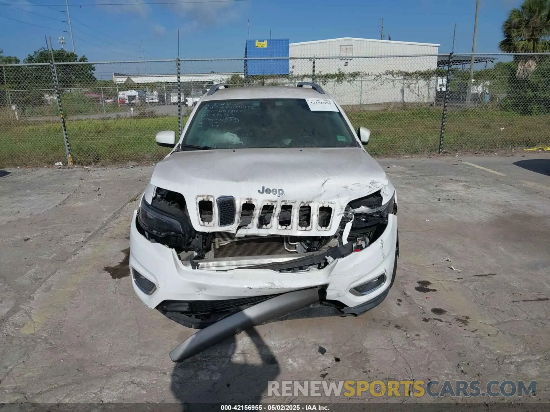 6 Photograph of a damaged car 1C4PJLDB9KD381271 JEEP CHEROKEE 2019