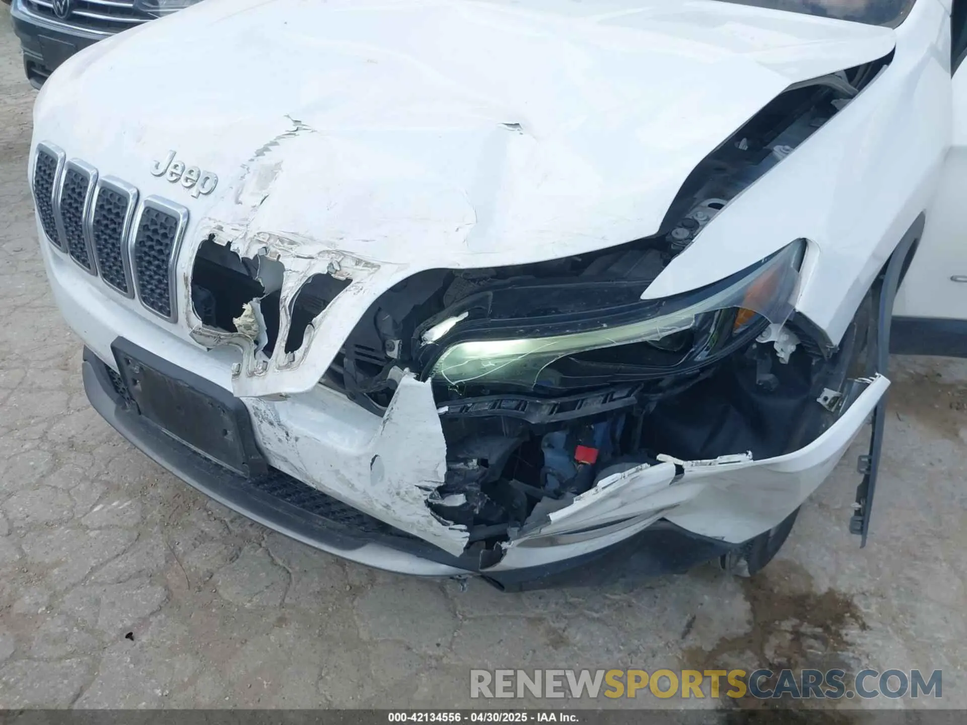 6 Photograph of a damaged car 1C4PJLDB9KD416231 JEEP CHEROKEE 2019