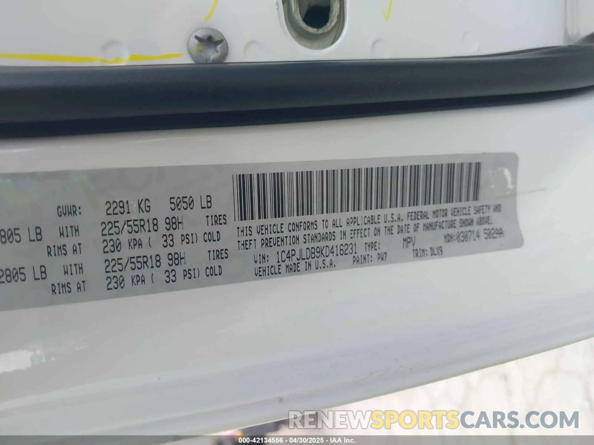 9 Photograph of a damaged car 1C4PJLDB9KD416231 JEEP CHEROKEE 2019
