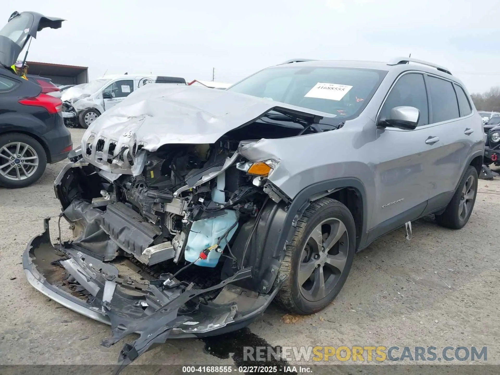 2 Photograph of a damaged car 1C4PJLDN0KD300846 JEEP CHEROKEE 2019