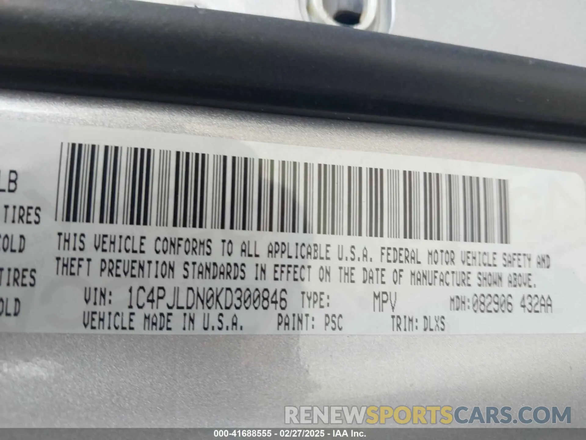 9 Photograph of a damaged car 1C4PJLDN0KD300846 JEEP CHEROKEE 2019