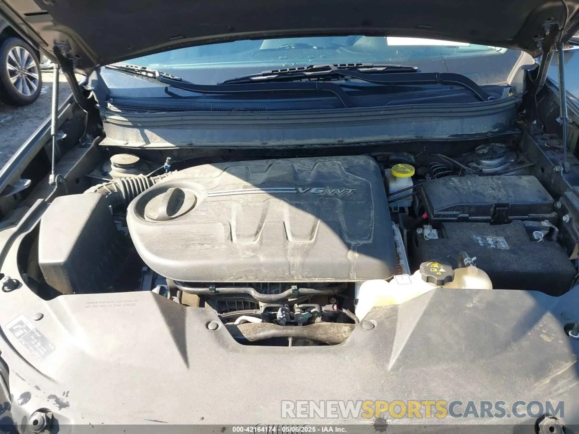 10 Photograph of a damaged car 1C4PJLDX1KD173431 JEEP CHEROKEE 2019