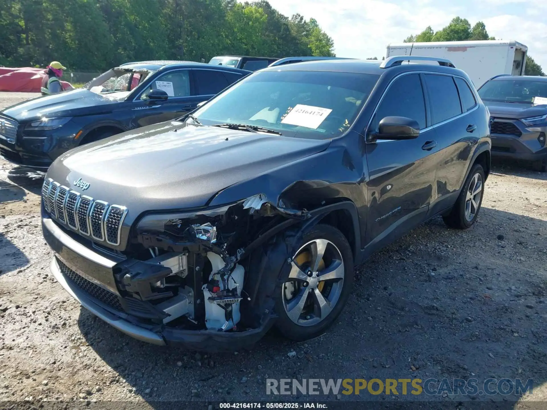 2 Photograph of a damaged car 1C4PJLDX1KD173431 JEEP CHEROKEE 2019