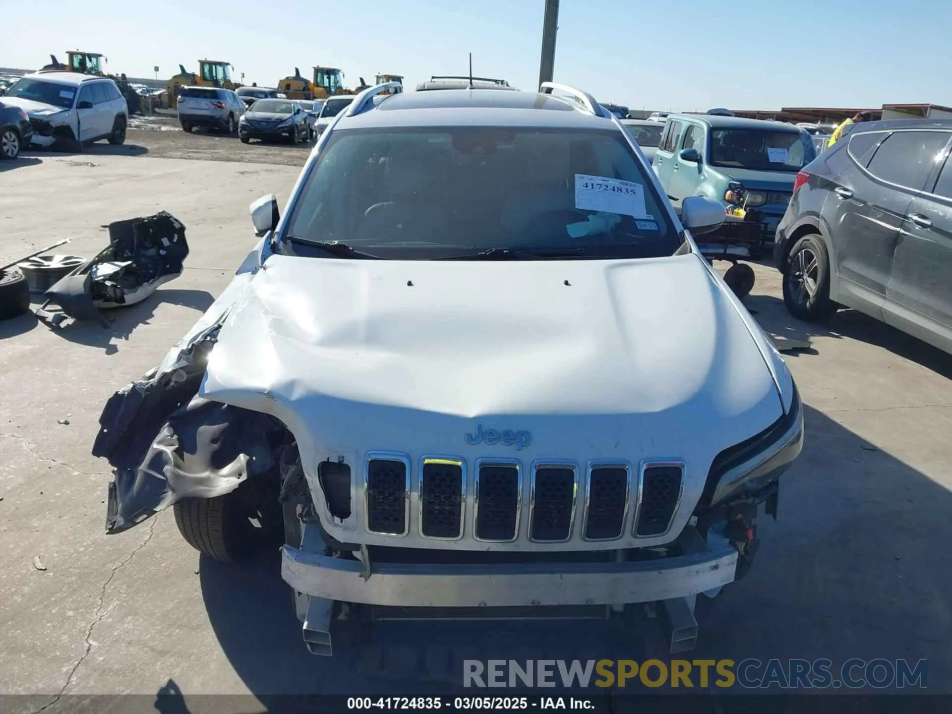 13 Photograph of a damaged car 1C4PJLDX2KD273103 JEEP CHEROKEE 2019