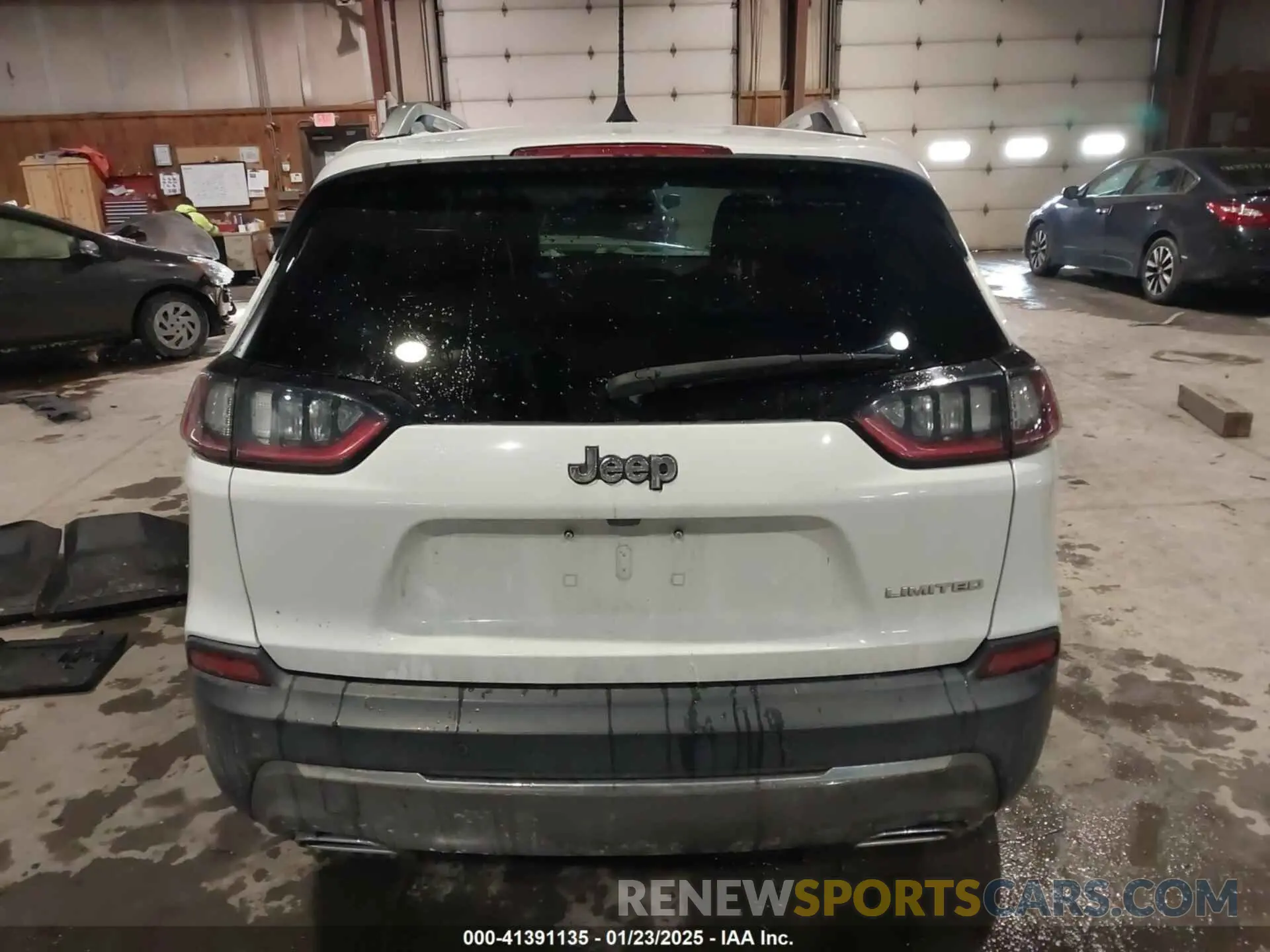 16 Photograph of a damaged car 1C4PJLDX3KD273160 JEEP CHEROKEE 2019