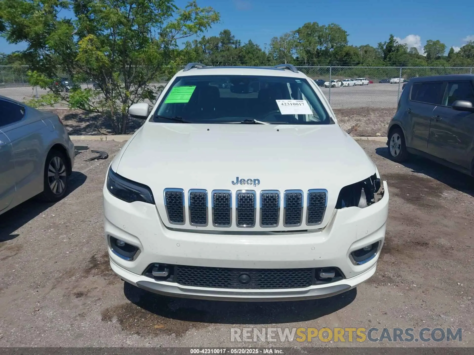 13 Photograph of a damaged car 1C4PJLJN0KD393047 JEEP CHEROKEE 2019