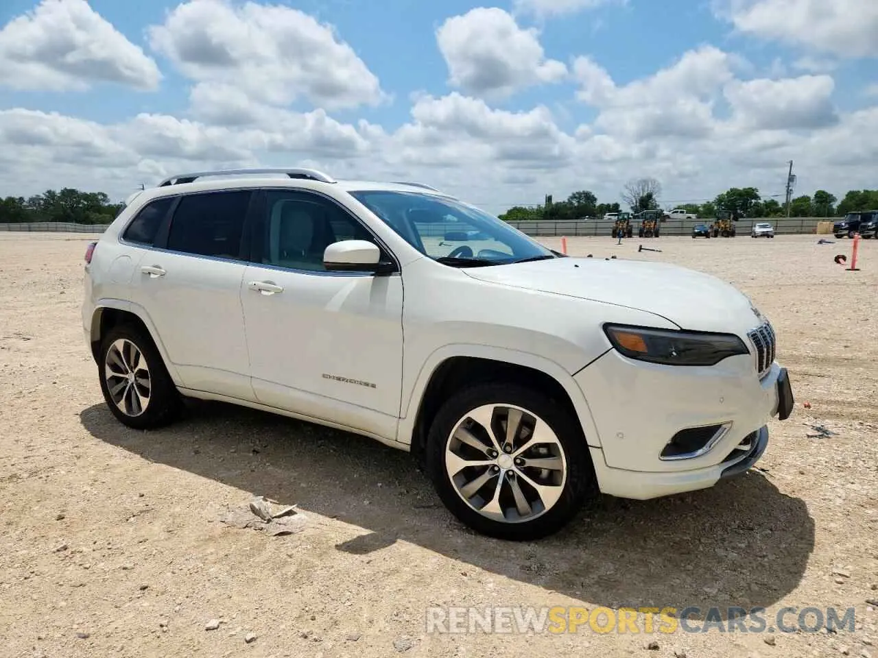 4 Photograph of a damaged car 1C4PJLJX1KD353500 JEEP CHEROKEE 2019
