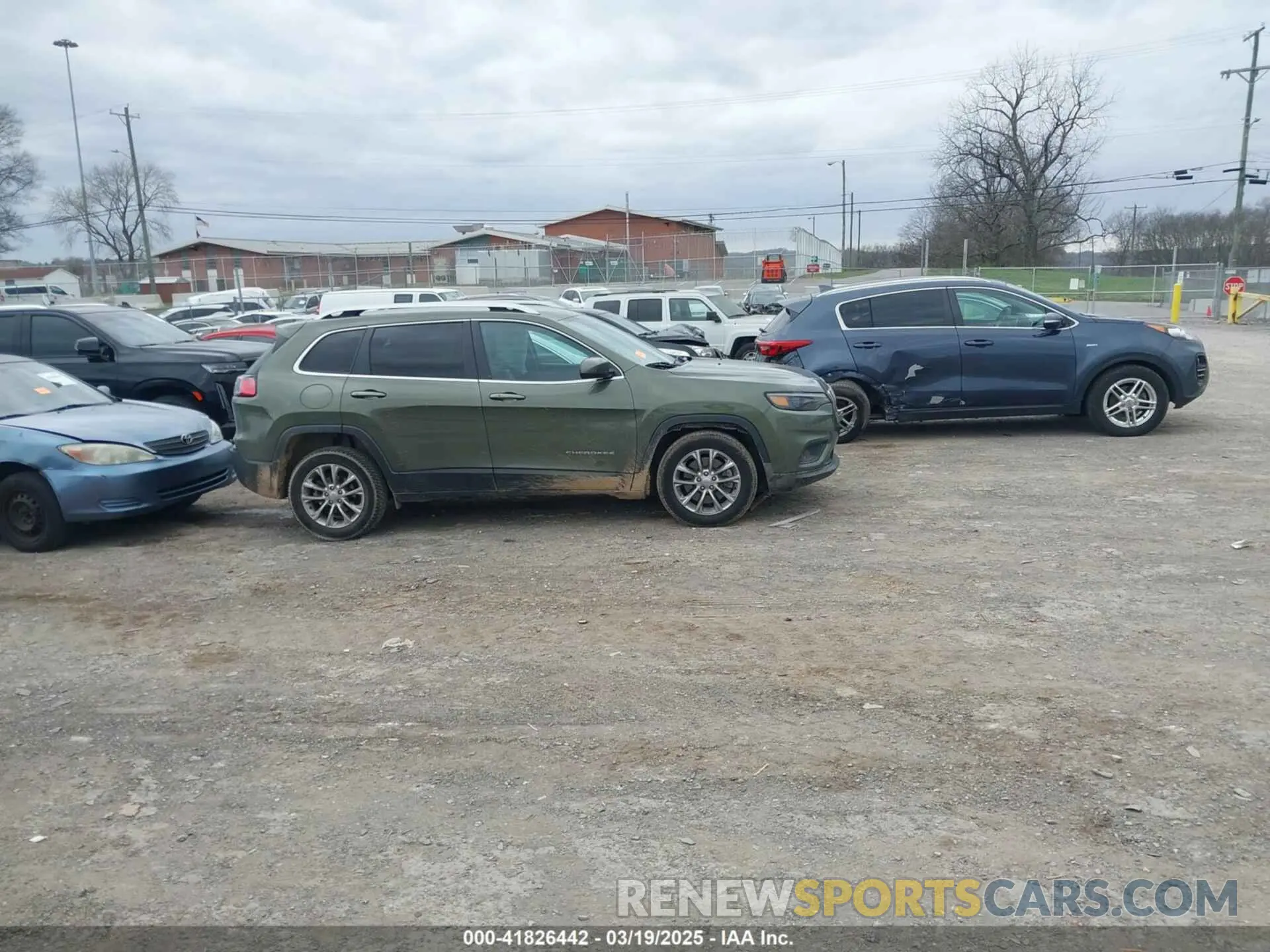 11 Photograph of a damaged car 1C4PJLLB0KD248397 JEEP CHEROKEE 2019