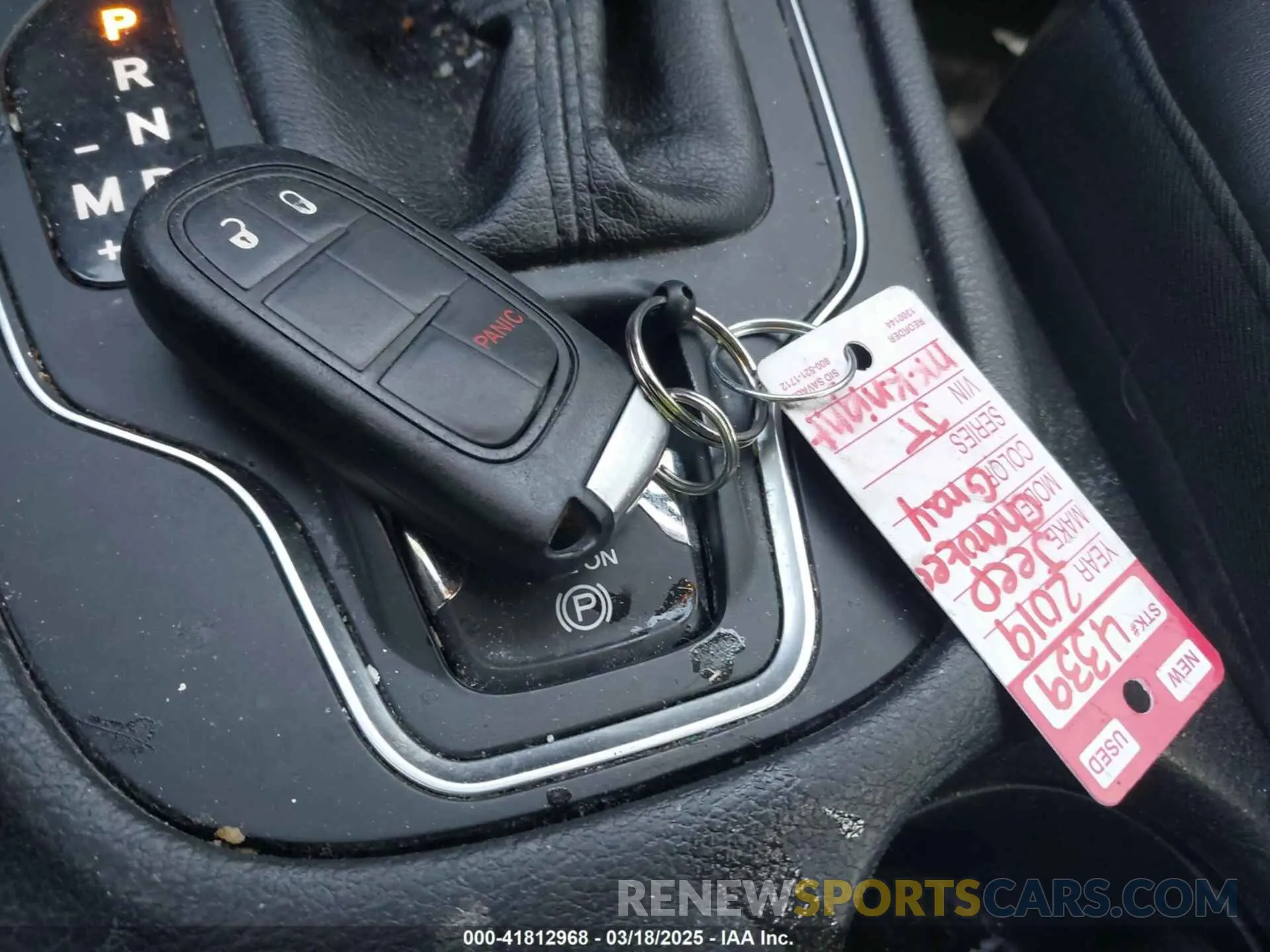 11 Photograph of a damaged car 1C4PJLLB0KD382309 JEEP CHEROKEE 2019