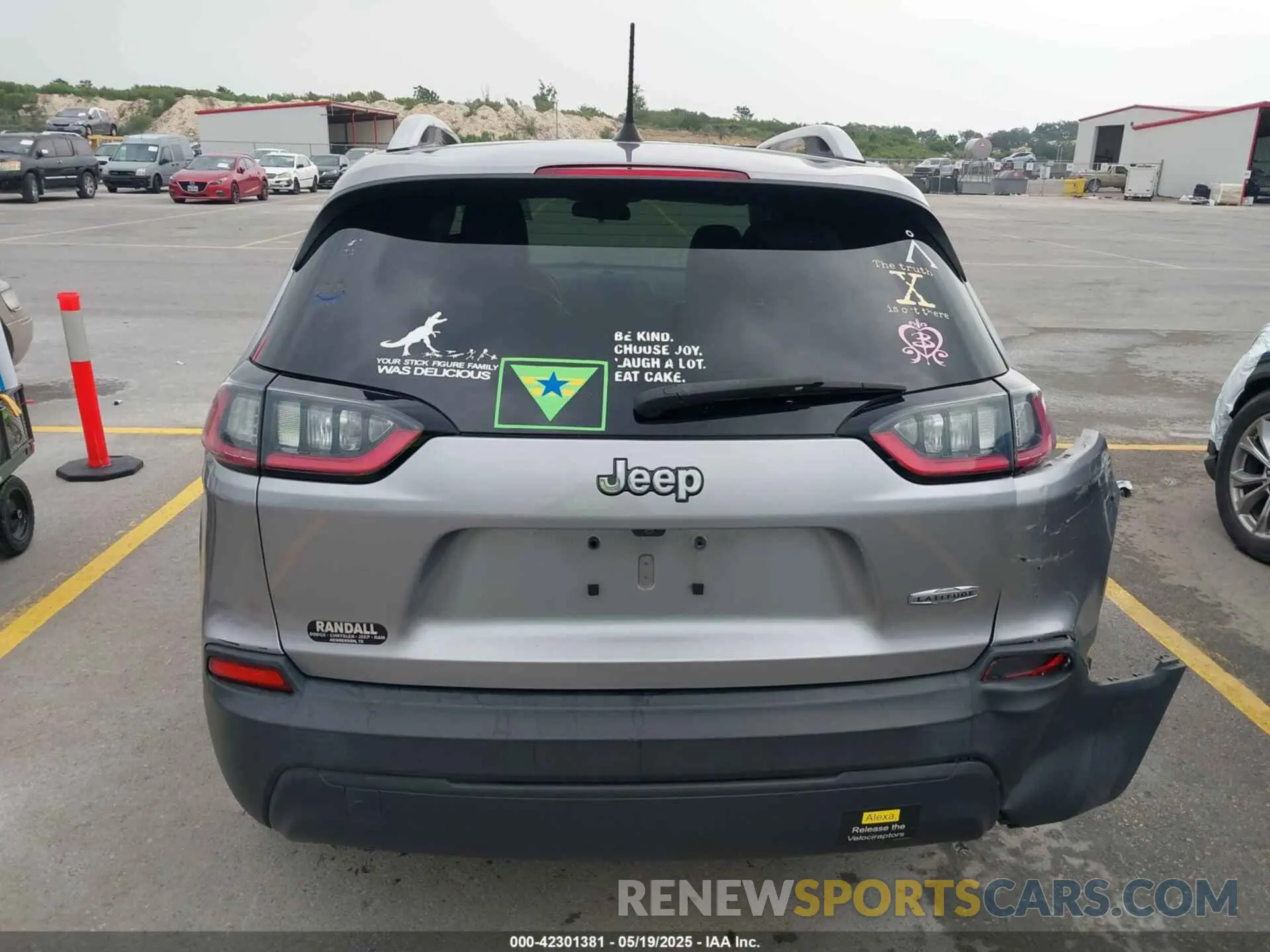 16 Фотография поврежденного автомобиля 1C4PJLLB1KD132495 JEEP CHEROKEE 2019