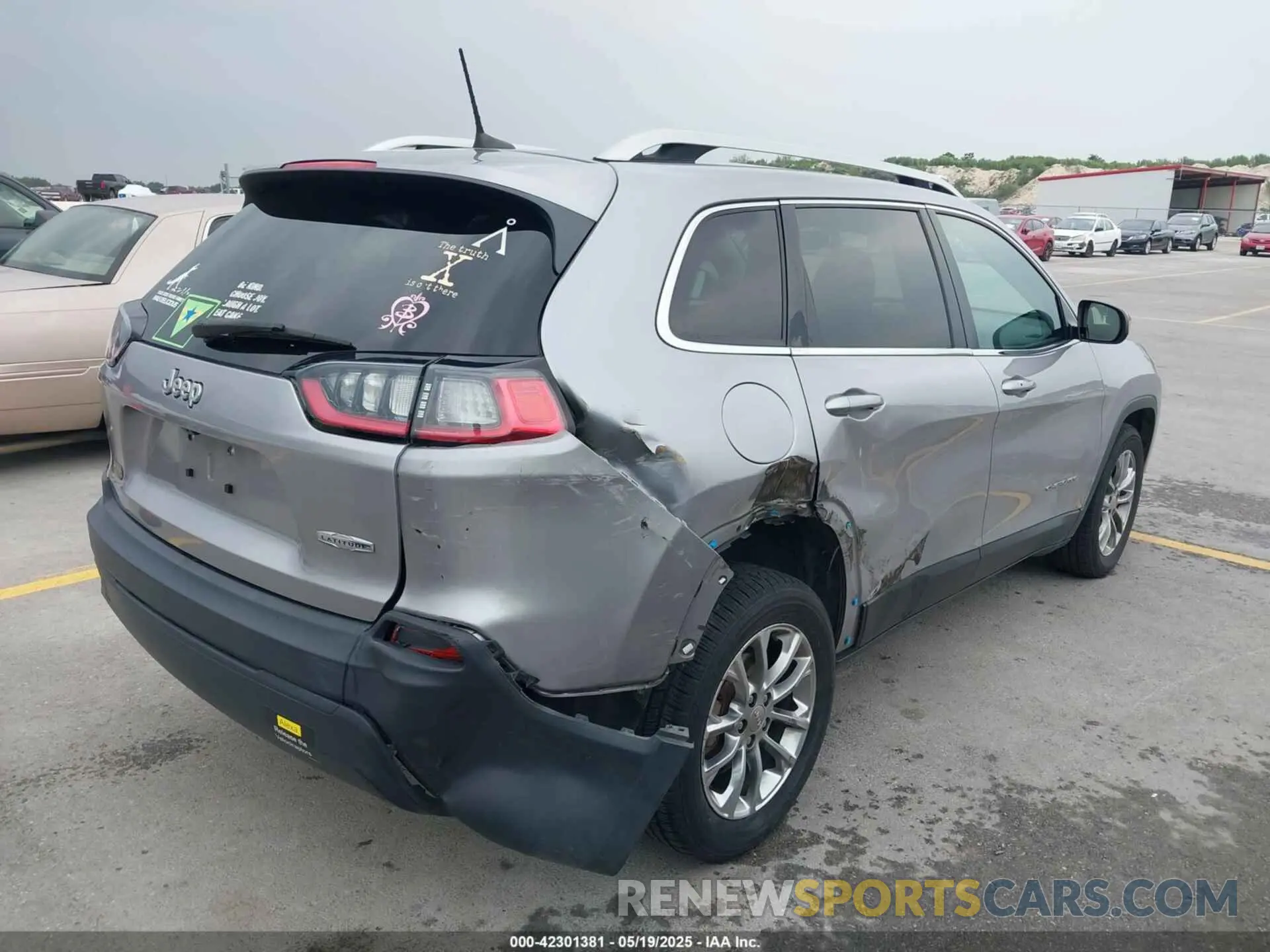 6 Фотография поврежденного автомобиля 1C4PJLLB1KD132495 JEEP CHEROKEE 2019