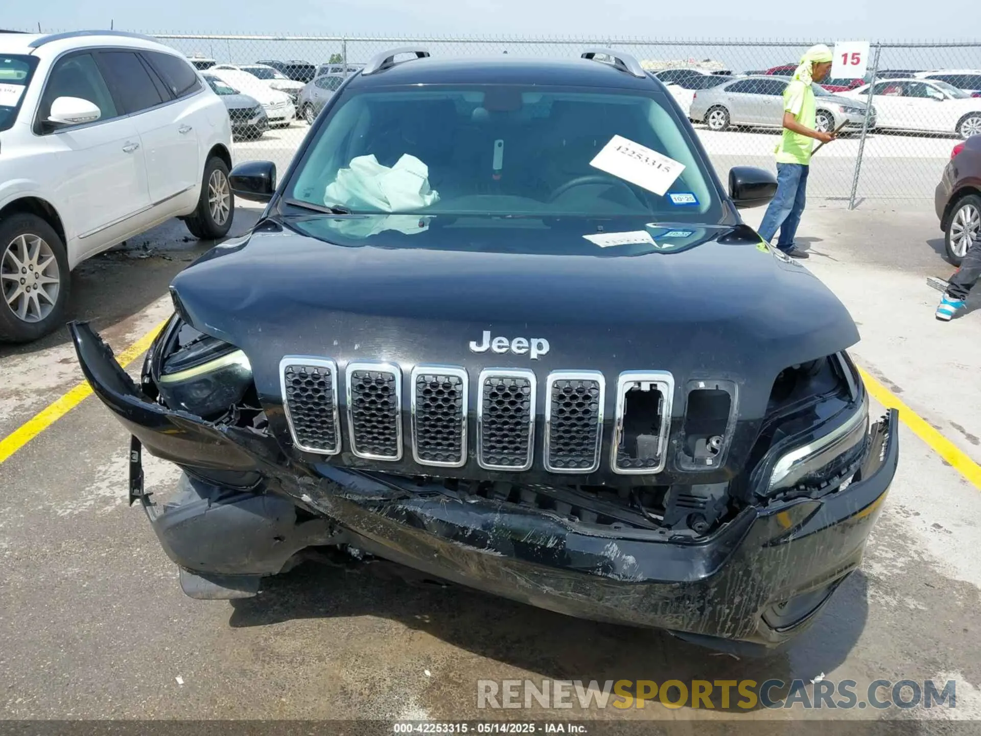 6 Photograph of a damaged car 1C4PJLLB1KD154206 JEEP CHEROKEE 2019