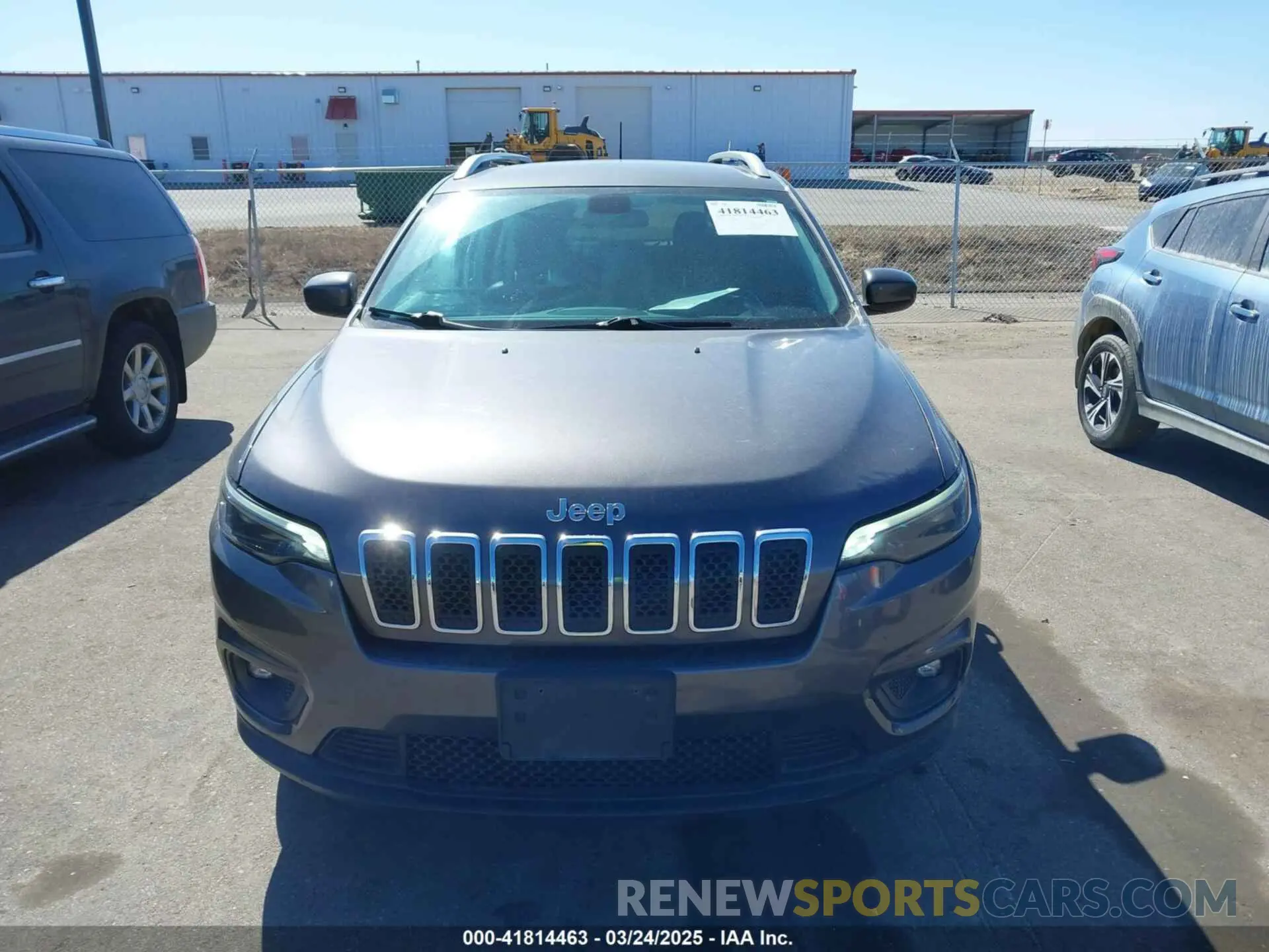 12 Фотография поврежденного автомобиля 1C4PJLLB1KD201847 JEEP CHEROKEE 2019